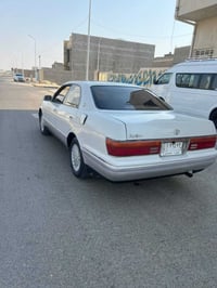 كراون بطه • ١٩٩٣ • محرك ٢٫٥
