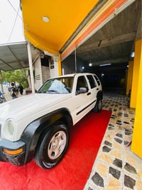 ليبرتي • ٢٠٠٥ • ٣.٧ لتر