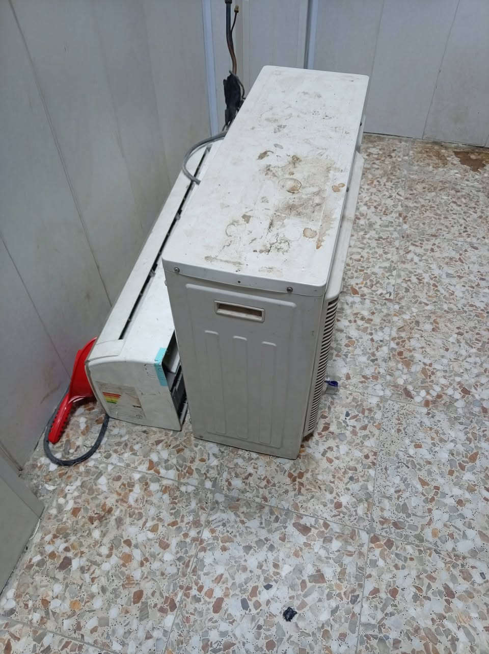سبلت توست ٢ طن تواصل وتساب فقط ***********
