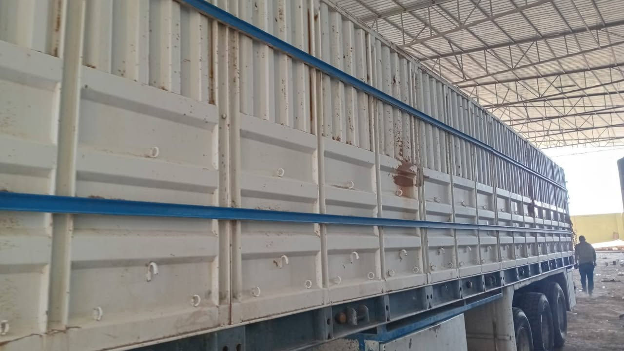 جناب للبيع نضاف بدون خياس طول ١٢و٣٥ ارتفاع متر و٨٠ ميسان ***********
