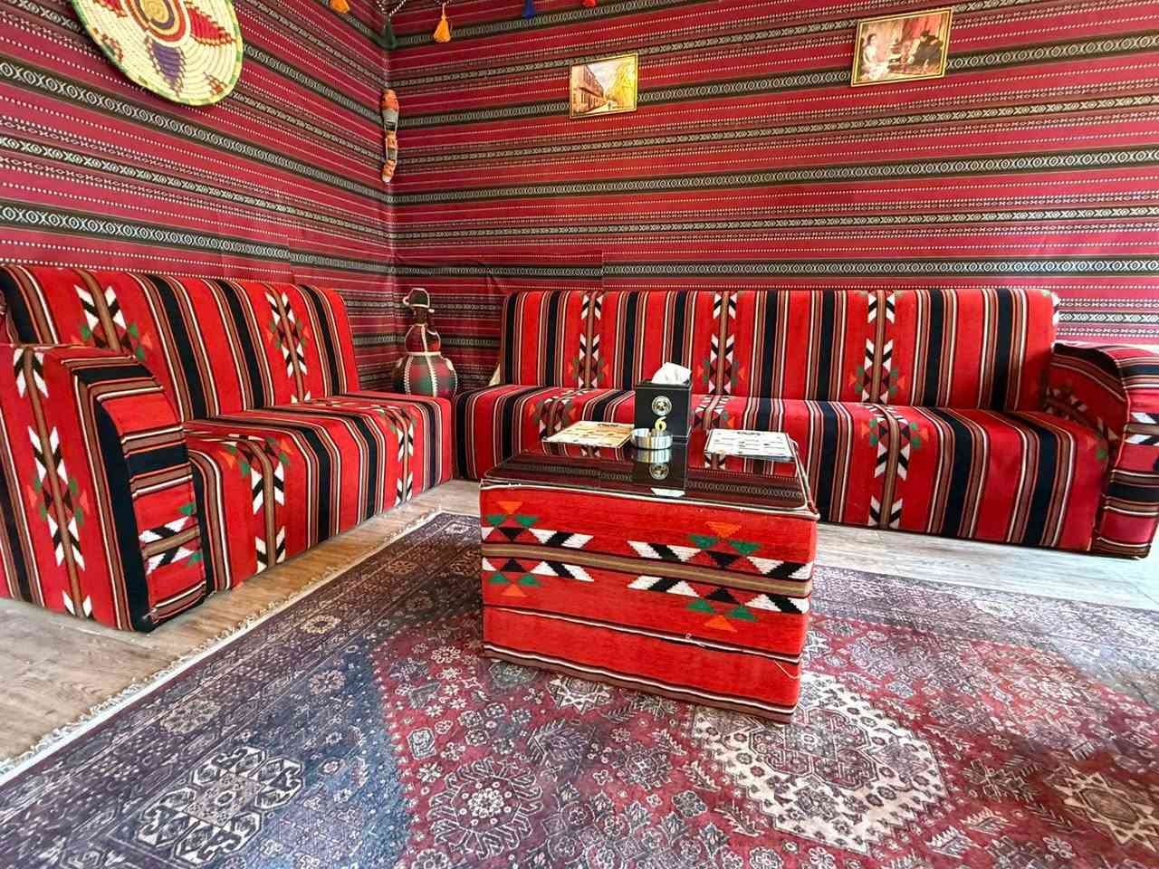 الاناقه بلتصميم واختيار الالون 
تم تجيهز(( مطعم وكافيه لالة))☕🍩🍩
مصاطب استراحه🪭🪭
الكائن في شارع الرشيد 🏦🫶
ضمان العمل من كل الجوانب.. 
الاسعار حسب اختيار الموديلات.. 
لأستفسار مراسله الصفحه او الاتصال. ب. ***********
