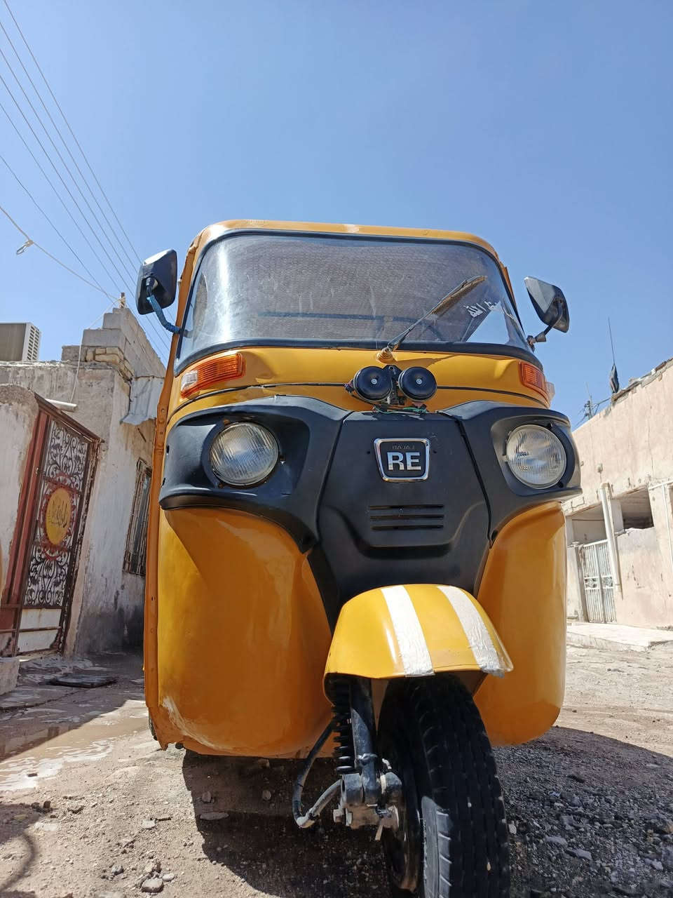 تكتك 2018  شهر 12 اوراقها محافضات  مصبوغةة جماليه تعميرات بسيطة بيها عطل بسيط لو كابريتر لو بلكات وكاعده التكتك مكينتها مجفته سعر3 و 600 للاستفسار *********** مكان ميسان
