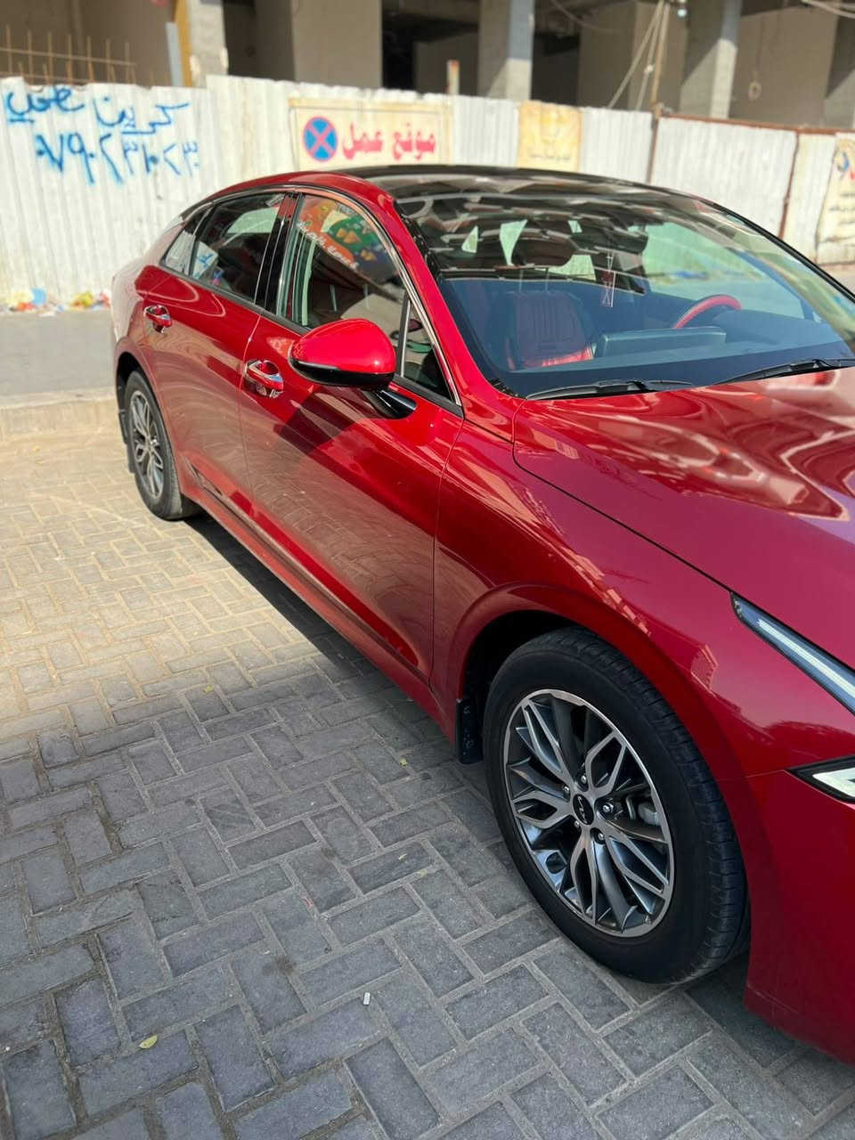 سلام عليكم
K5 للبيع موديل 2023 

خليجي وكالة NIM 
كفالة عامة من الصبغ والضربة والتبديل والتعديل

الممشى 33 الف كيلو 

سيارة بعدها بحالة الوكالة 

المواصفات : 

محرك 2000 دوش

كير اوتماتيك

كاميرة خلفية

حساسات امامي خلفي

شاشة + Apple CarPlay

بانوراما

قطعتين تبريد

تشغيل عن بعد

بصمة تشغيل عدد 2

مري شفط

اشاير بالمري

الكشنات الامامية تدفئة

بعد بيهه هواي مواصفات فول للاخير

السعر 205$ وبيها مجال

مكانها بغداد / السيدية

للاستفسار / ***********
