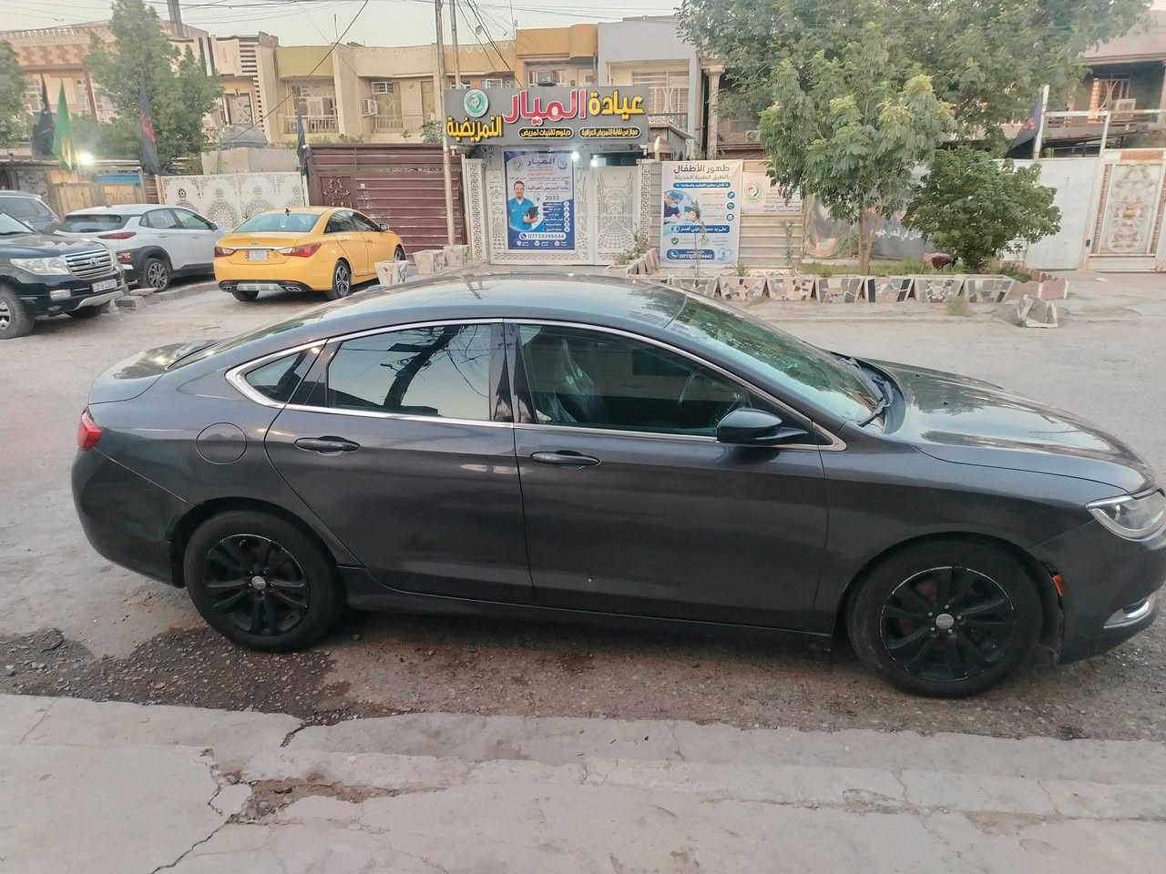 🔥 للبيع كرايسلر C200 موديل 2016 🔥
السيارة بحالة ممتازة وجاهزة

🚘 المواصفات:
- الموديل: 2016
- المحرك: 2400cc - 4 سلندر 
- الكير: اوتوماتيك 9 نمر
- اللون: نفطي ملكي
- الدفع: امامي
✅ الضمانات:
- كير مكفول 100%
- محرك مكفول 100% 
- صدر مكفول هسه شاده هوه والدبلات صدر عام 
- باتري جديد
تخم تاير جديد شاده 400هسه 
الجامه جديد موبر الاصلي 
 هسه صاعده هزه السياره ب اسمي
💎 اضافات:
- تبريد ثلج خير من الله 
- شاشة + كاميرا دوارة
- بصمة +لد ترحيب
- السيارة نظيفة من الداخل والخارج
- ما محتاجة اي مصروف لان السياره صرفت هواي عليهه 
اي ضربه قويه مابيهه الدواخل شواصي مكفول 

📍 المكان: بغداد
💰 السعر: [100] $ وبيها مجال
📞 للاتصال: ***********

السيارة جاهزة للفحص بأي وقت وبأي مكان
ملاحظة: شراي فقط يتصل
