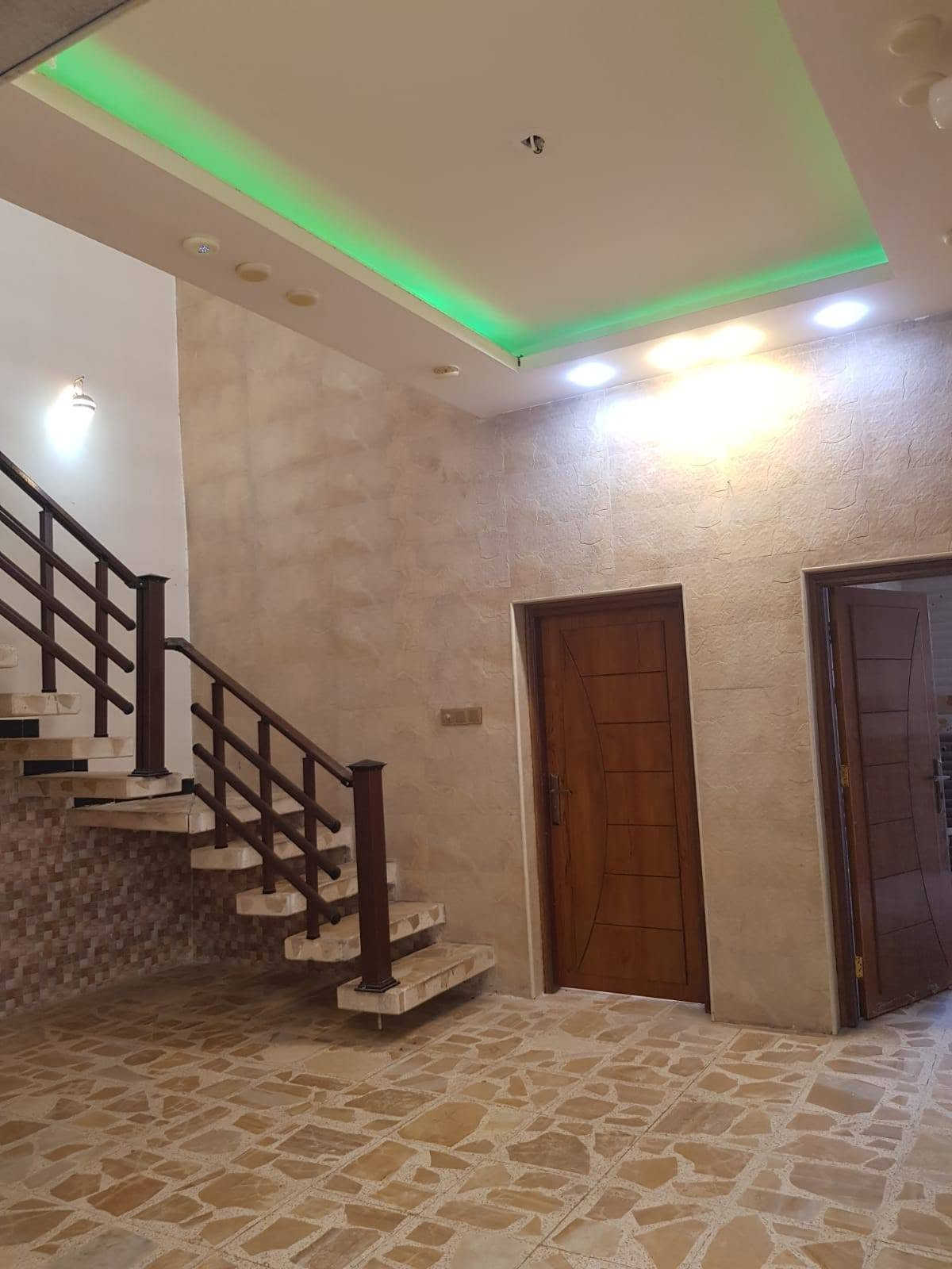 قطاع ٢٨ • ١٥٠م • طابقين