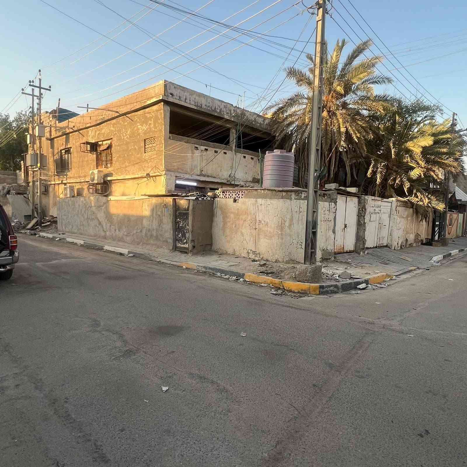 السلام عليكم دار للبيع في منطقة الامن الداخلي خلف مركز الشرطه
رقم الطابو     794  ركن
المساحه     258
شارع مركز الشرطه
السعر 230
للاستفسار اكثر ***********
