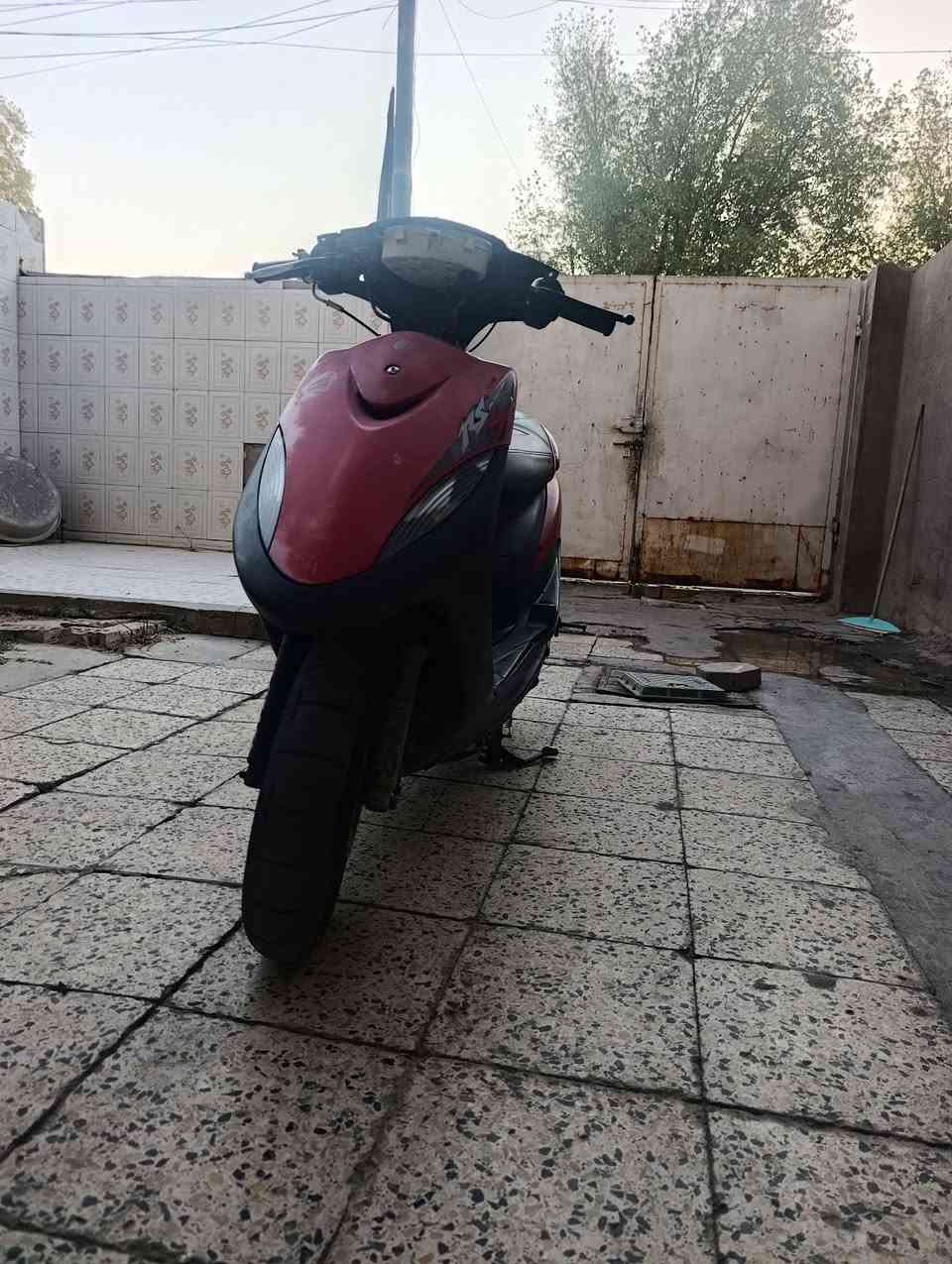 دراجه ماكس عدله كفرات بلاديه حمر جاردات برغي ما مفتوح بيه منزله مال رمبه و بيه صالنصه صجميه بلاد لسعر خاص ***********
