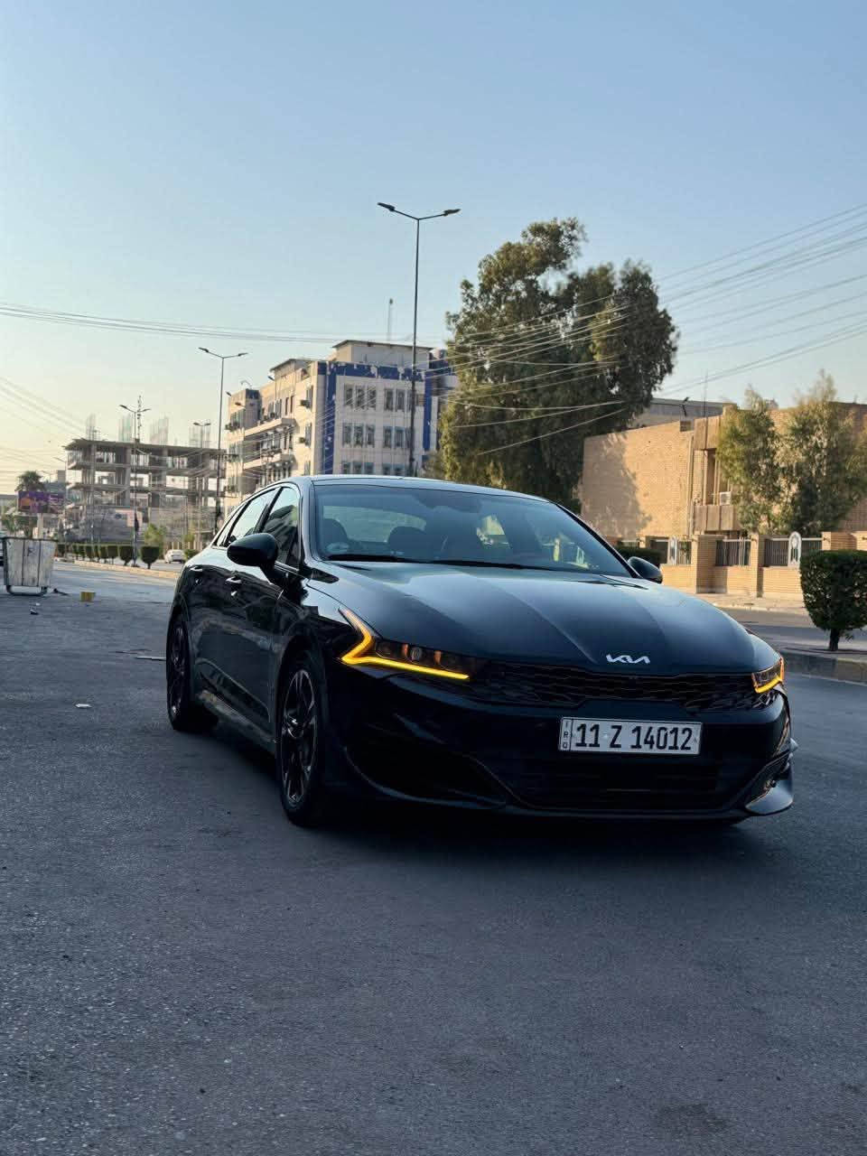 🔥 كيا K5 GT-Line 2023 — فول مواصفات للبيع 🔥
💰 السعر

*$165

* وبيامجال بسيط للجادين

📍 معلومات السيارة

* بغداد

* حرة باسمي

* تحويل ثاني يوم

* ماشية تقريباً 83 ألف كيلو، مو ميل

🚘 المواصفات

* محرك 1600 تيربو

* كير 8 نمر

* بانوراما

* بصمة وتشغيل عن بُعد

* رادار أمامي وجانبي وخلفي

* قيادة ذاتية ومحافظة على المسار

* شاشة مع CarPlay وكاميرا

* جلد ماروني بلادي

* تدفئة كشنات

* شاحن لاسلكي

* 5 مودات قيادة

* LED أمامي وخلفي

🔧 تفاصيل الحادث

* الحادث بالجاملغ والبنيد

* المبدلات نفس اللون وبدون صبغ

* الدشبول سليم وما طاك

* الرادارات والراديترات والكهربائيات ما واصلتهن الضربة

* كلشي راجع بلادي

* السيارة بدون صبغ حتى الدعامات

* فقط بارد وصبغ بالدواخل مال الجاملغ

رقم الشاصي موجود بالمنشور ،،،،

✅ الفحص

* المحرك

* الكير

* الصدر

* التبريد

* الكهربائيات

كلها شرط الفحص.

🆕 الإضافات والتجهيزات

* باتري جديد أمرون

* تايرات جديدة فورسلاند

* أرضيات تصعد بالدوسة

* أرضيات أصلية جديدة بالصندوق

* سبير وجك موجودات

📞 للتواصل واتس وتلي موجود:

***********

مكاني بغداد زيونة
🔥 سيارة كاملة من كل النواحي، والفحص يحكم.

