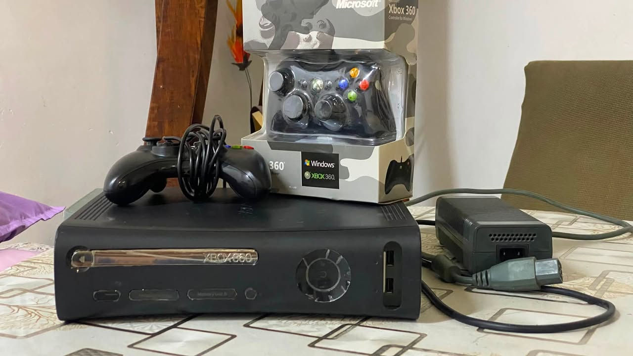 للبيع جهاز Xbox 360 Elite بحالة ممتازة جداً 🎮🔥

الذاكرة: 320 جيجابايت

الألعاب: محمل عليه أكثر من 80 لعبة من أقوى وأشهر الألعاب 🕹️

النظافة: الجهاز نظيف حيل وبحالة ممتازة بشرط الفحص والحرارة 💯

الملحقات: محول الكهرباء الأصلي + يادتين تحكم 

📍 المكان: الموصل
💰 السعر: [110,000}الف دينار

للتواصل ع رقم 

***********
