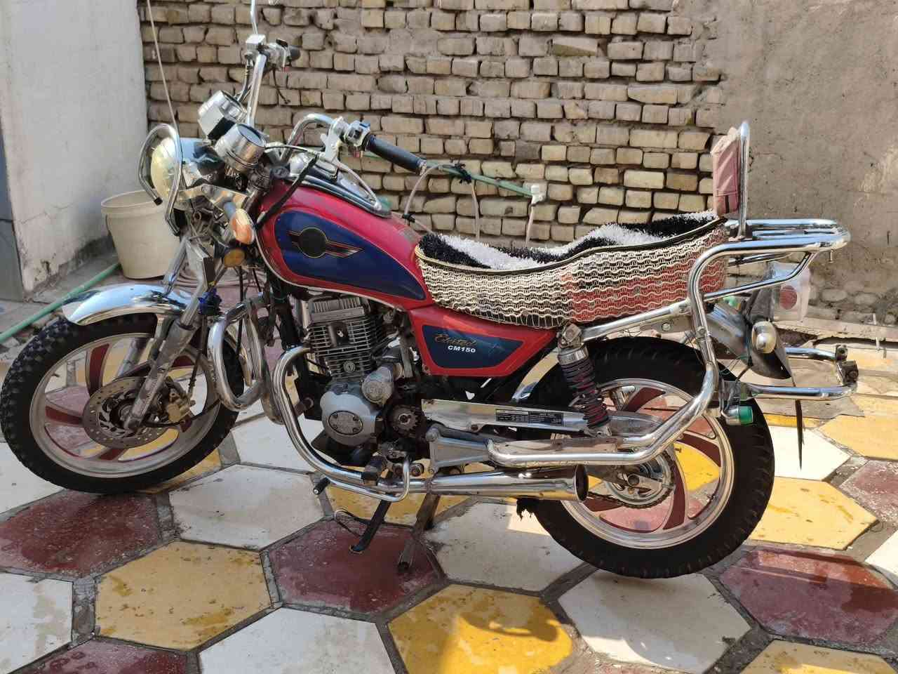 تايموته مديل 18 اوراق جاهزه وكلشي شغال عوزها بس باتري  كهربائيات كلها شغاله تواير جدد ويل خلفي جديد اصلي سعر 650 مكاني شطرة 
***********
