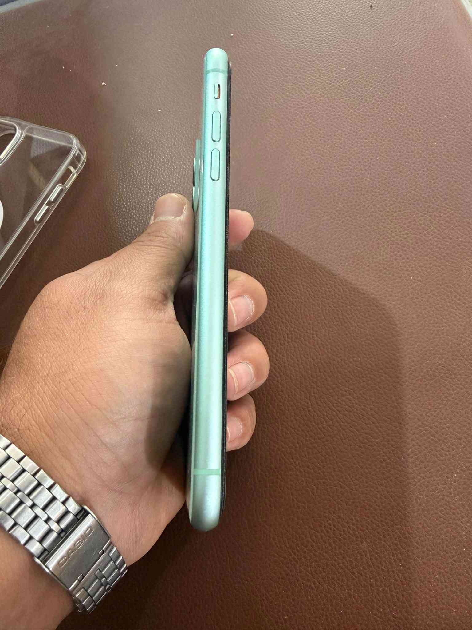 ايفون ١١ • هارد ١٢٨ • بطارية ٩٥٪