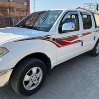 نيفارا ٢٠١٠ • اوتوماتيك • كفالة صبغ