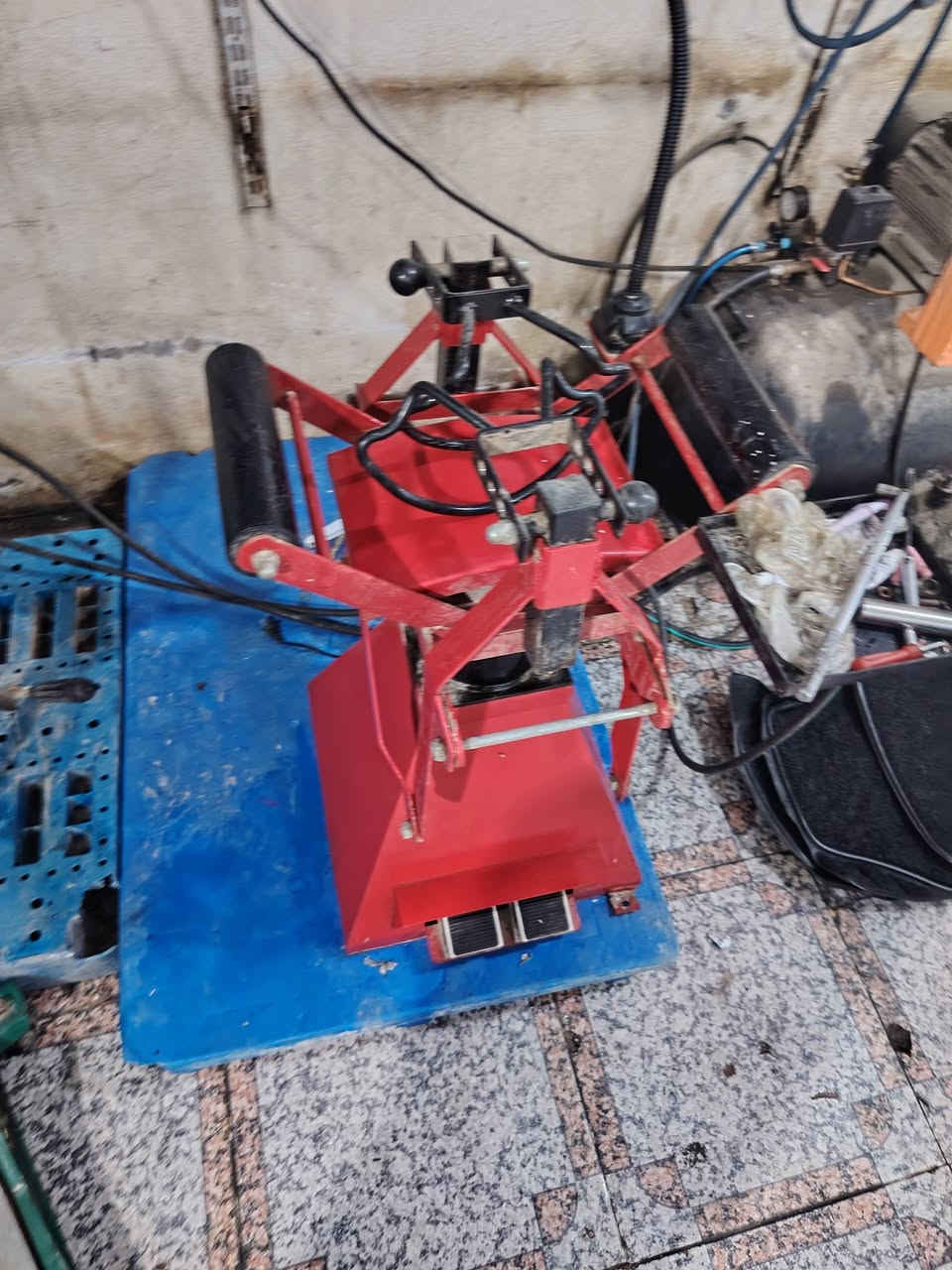 سلام عليكم غراض بنجر للبيع مكاني ميسان العماره  مستخدم قليل ***********
