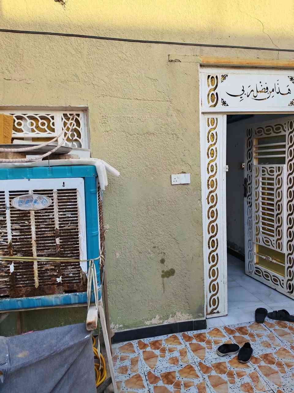📐 المساحة: 125 متر
📏 الواجهة: 9 متر
📏 النزال: 14 متر
🔹 يتكون البيت من:
براني
غرفة
هول
صحيات
ساحة
📍 موقع مناسب في حي الزهور
💰 السعر: عند الاتصال والاستفسار
للمهتمين، يرجى التواصل للاستفسار عن التفاصيل والمعاينة.
***********
