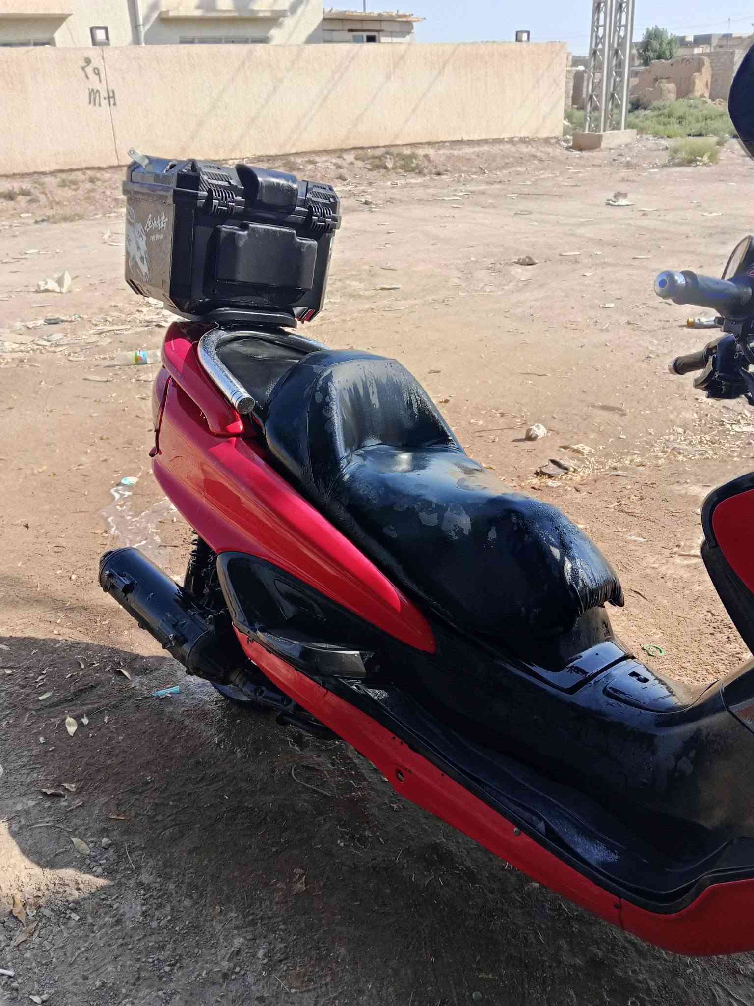 سلام عليكم درجة فورزة جاهزة الدراجة بس محركهة مجفت كهربيات كلهة شغالى السعر 800وبيهة مجال ***********
