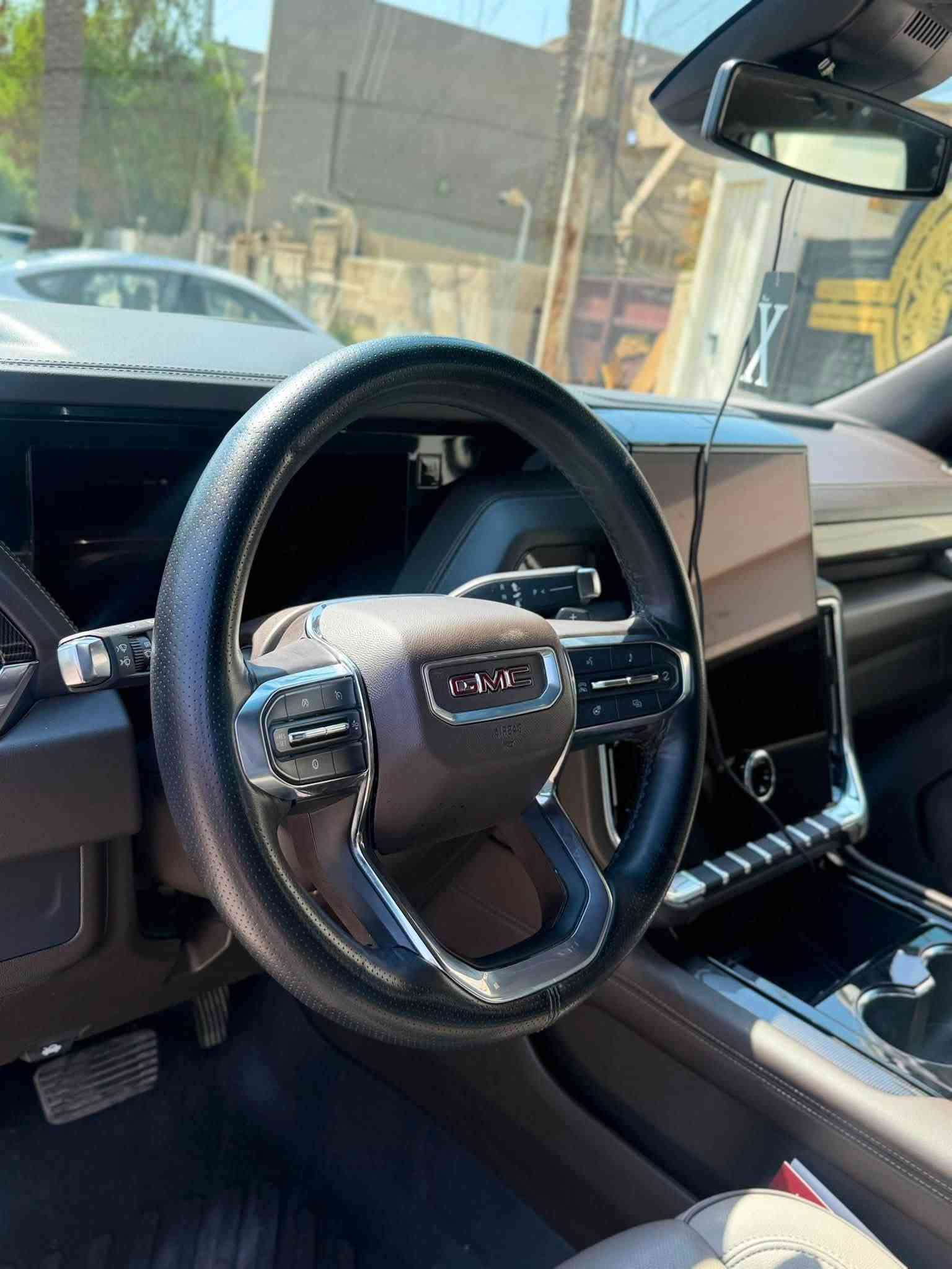 سلام عليكم

جمسي يوكن الفيشن 2025 

ا GMC Yukon ELEVATION 2025 

(((السياره مغلفه )))

 خليجي وكالة المنصور 

 ماشيه12 الف  

 موديل 2025

 حجم المحرك 5.3 V8 

 مفتاح التشغيل بصمة  

 تشغيل عن بعد 

 دفع ثنائي RWD

حساسات أمامية 

حساسات خلفية 

لايت زينون + LED 

 دخول بصمة ذكي 

 حجم الاطار R20 

 اشارة في المرايا الجانبية وكهرباء 

 ا ABS 

 دشبول شاشة ديجيتال 

 شاشة Apple Car play 

 سماعات سستم صوت شركه BOSE

 كاميرا دوارة 

لانارة الداخلية LED  

 مثبت السرعة Cruise 

 المودات والاوامر الصوتية 

 ا Bluetooth / T YPCE 

مخرج منفذ الطاقة 

السياره بعدها بحاله الزيرو

السونر موجود بلمنشور

رقم بغداد بأسمي 

السعر.640
 ورقه وبيها مجال بسيط 

مكان السياره بغداد السيديه

واي استفسار***********
