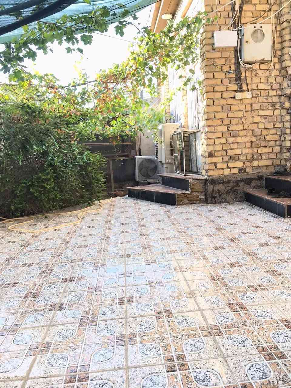 بيت طابو صرف طابقين بناء حديث مساحته 200م الواجهة 10 النزال 20

الطابق الاول: 2 غرف نوم ، هول ، صحيات ، مطبخ ، صالة
الطابق الثاني: 3 غرف نوم ، صحيات 

الموقع: حي البكرلي 4 باتجاة الشارعين المؤديات لمستشفى الكفيل قرب مدرسة دجلة 

للاستفسار ‏‪***********‬‏
