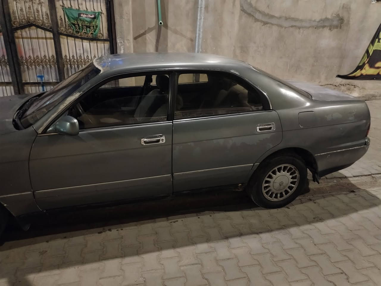بطه متصل رقم انكليزي اصوليه  مديل ٩٢ لسياره ما بيه حادث  يرادله ترتيبات ٤٥ وبيه مجال للشراي للاستفسار ***********
