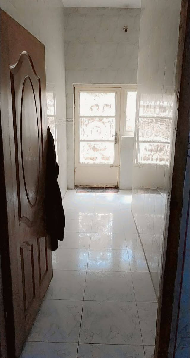 السلام عليكم بيت للبيع مساحه 267 موقع طويريج مقابل شارع الحمداني سعر والتفاصيل اتصل ع رقم وبالخدمه ***********
