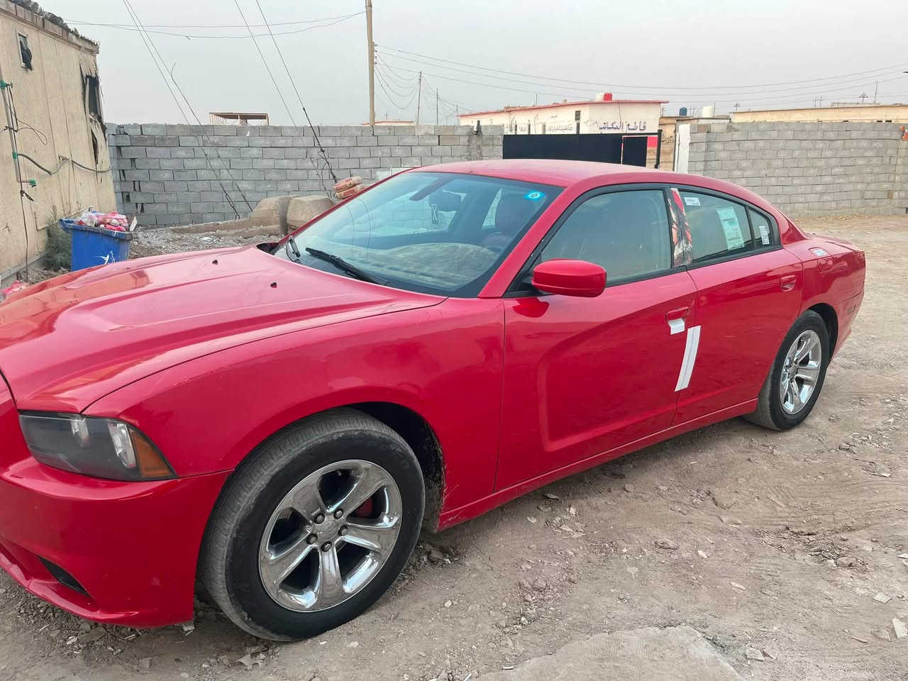 سلام عليكم جارجر موديل 14 وارد كندي بيه ضربه حافه الجاملغ وبيه ضربه الباب الخلفي من جوه السياره مصبوغه حزام رقم بغداد بأسمنه تحويل ثاني يوم نقص حداديه اماميه وبوربرن التاير الخلفي واشرات قبق ولفات تبريد ثلج السعر125وبيه شويه مجال مكان السياره العماره 
***********
***********
