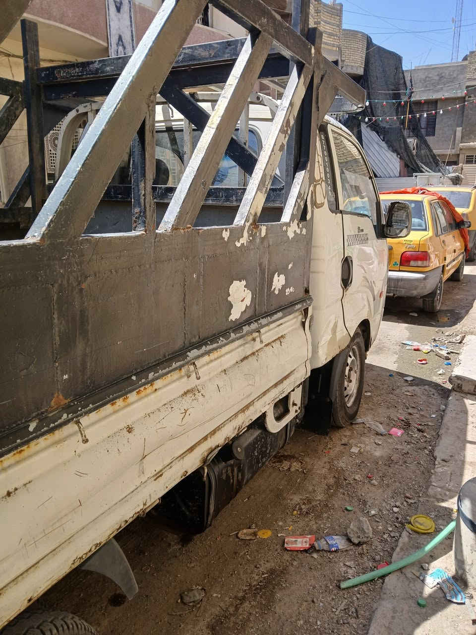 موبايل ***********
السلام عليكم اخواني سياره 3000 ٢٠٠٦ تخم تاير بطارية جديدة اكليج جديد محرك بي تبخير ينرادلها تصليحات السعر75 بيها مجال
