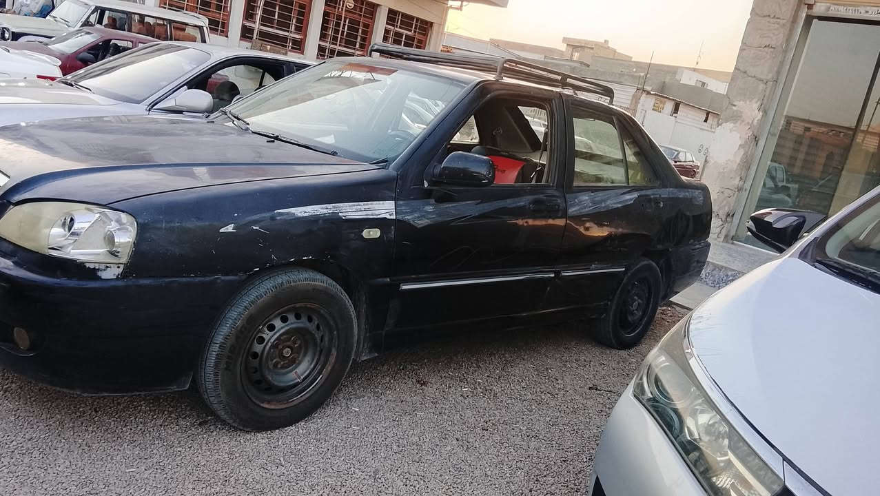 سلام عليكم سياره شيري حلوه بلاديه كير ومكينه محورات كوراله سياره كاعده تخم تايرات صدر كله نضيف تبريد شغال 
سعر 35بيها مجال 
رقم الهاتف ***********
