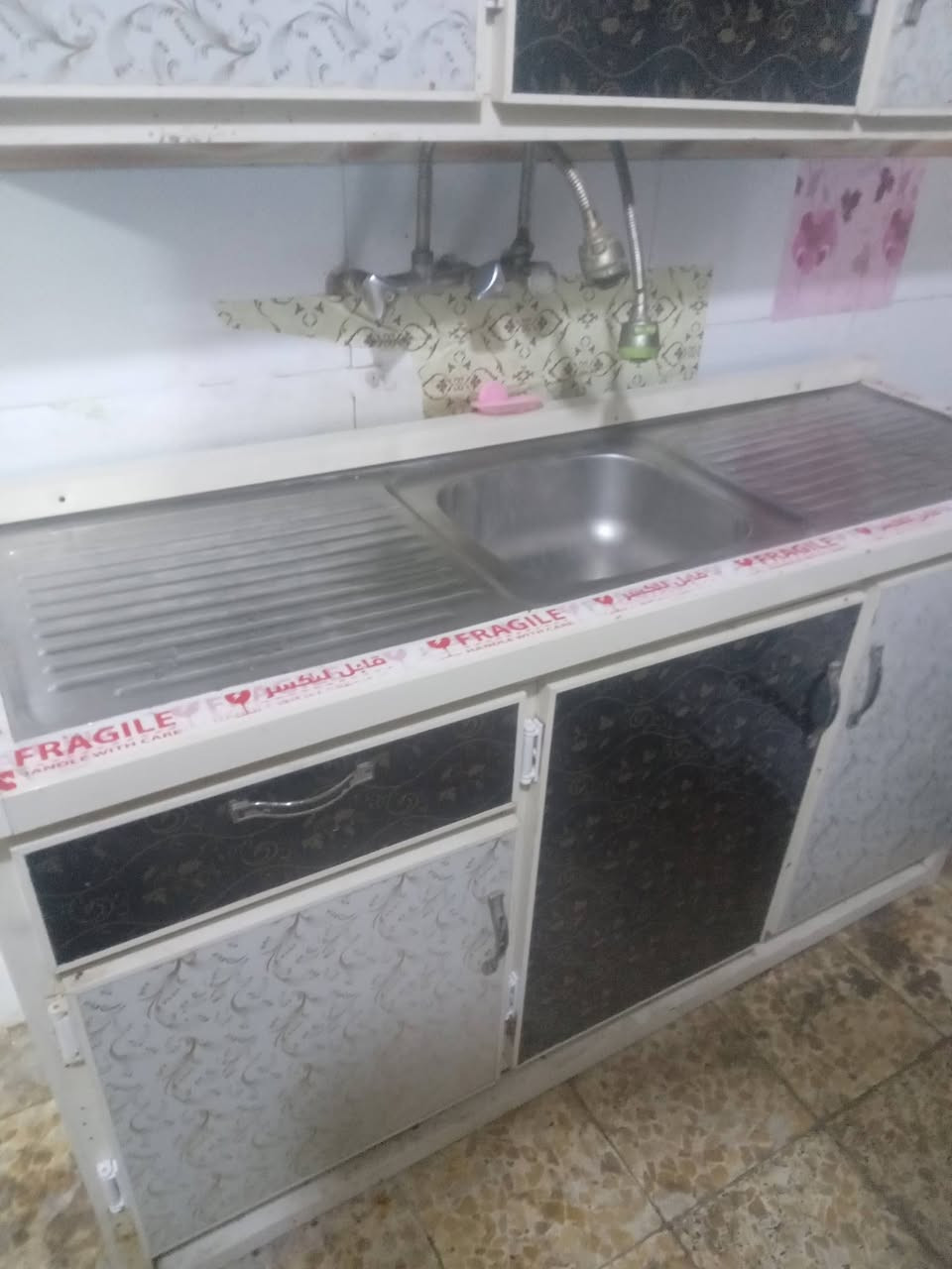 سلام عليكم متوفر غساله وطباخ وكاونتر للإستفسار[***********]واتساب
