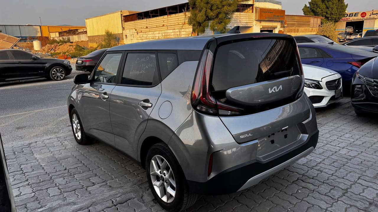 الجديد والنضيف 2024 صول LX نص فول

السلام عليكم للبيع صول 2024 وارد امريكي حادث جاملغ تبديل 

موضح بصوره سياره لا شواصي ولا لغد كلش جديده ولا بجم

سبوع وتدخل بغداد بسم لمشتري 

سعر 125 وبيه مجال واصل بغداد مع الكمرك لباب بيتك

الاتصال *********** حسين 

عنوان بغداد الزعفرانيه بغداد, العراق

نص مكتوب في الصور:
- BIDCARS