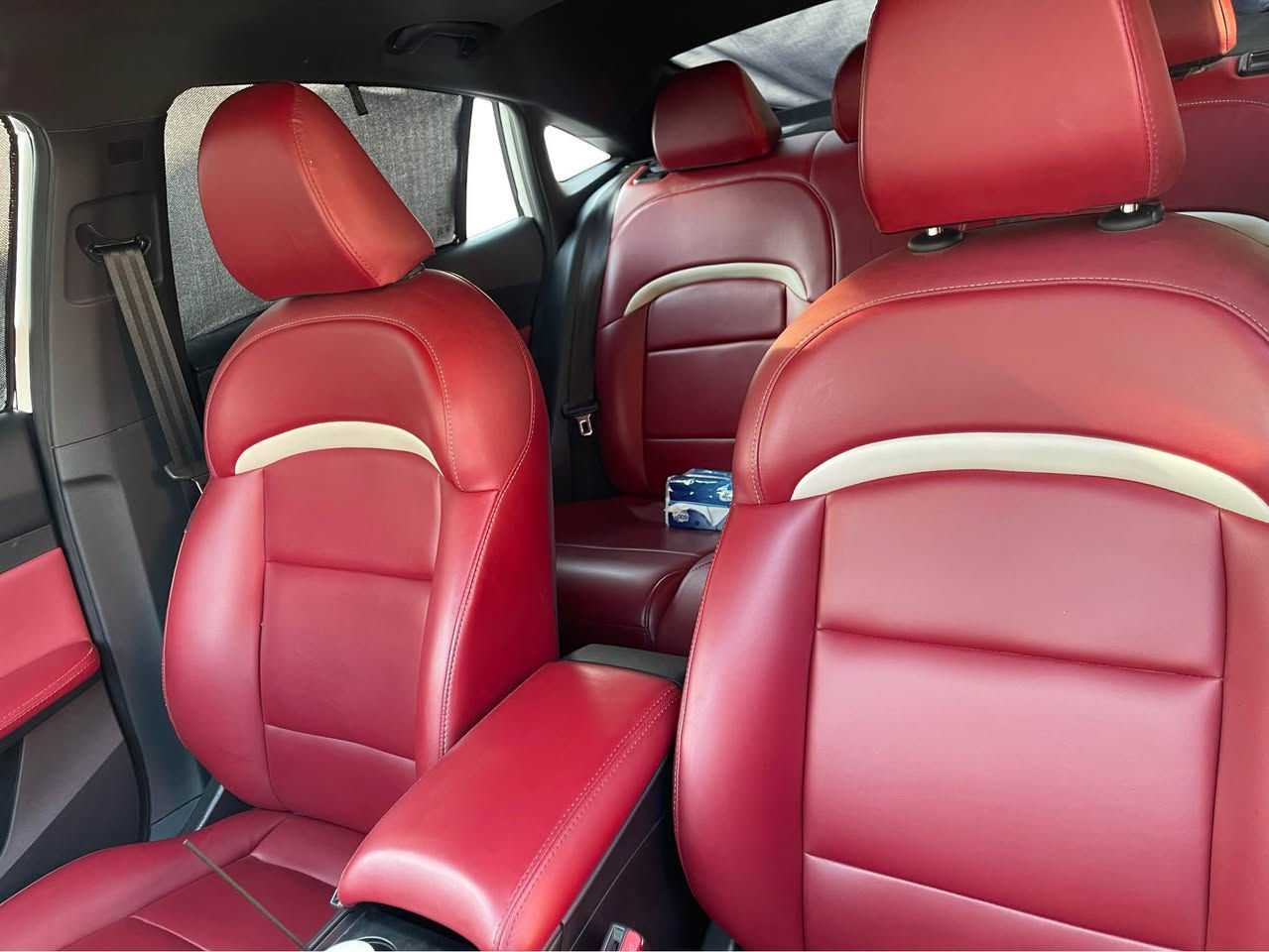 🚗 للبيع: أم جي MG GT 2025
📍 مكان السيارة: كركوك 
📞 للتواصل: ***********

🛠️ المحرك: 4 سلندر – 1500cc تنفس طبيعي 
السعر ::125وبيها مجال 
ماشيه : 35 الف
⚠️ حالة السيارة:
•سياره كفاله عامه من دعاميه للدعاميه بدون صبغ بدون تعديل بدون اي شي سياره كلش نظيفه وفول مواصفاات 
اعلى فئه بالمواصفات 
•
• 
⚙️ المواصفات:
• محرك: 1500cc طبيعي اقتصادي وعزم قوي
• كير أوتوماتيك 8 نمر دبل كلتش
• شاشة كبيرة + نظام Apple CarPlay و Android Auto
• 4 كاميرات خلفية وحساسات
•كاميرا 360 دواره
•هاندبريك بصمه 
• تشغيل بصمة وستارت
• تحكمات ستيرن
• مقاعد مخمل
•داخل احمر لونين
• إنارة LED أمامية وخلفية
• تبريد قطعتين
• كروز مثبت سرعة
• وسائد هوائية وأنظمة أمان ABS / ESP
• داخلية مرتبة جداً كركوك, العراق
