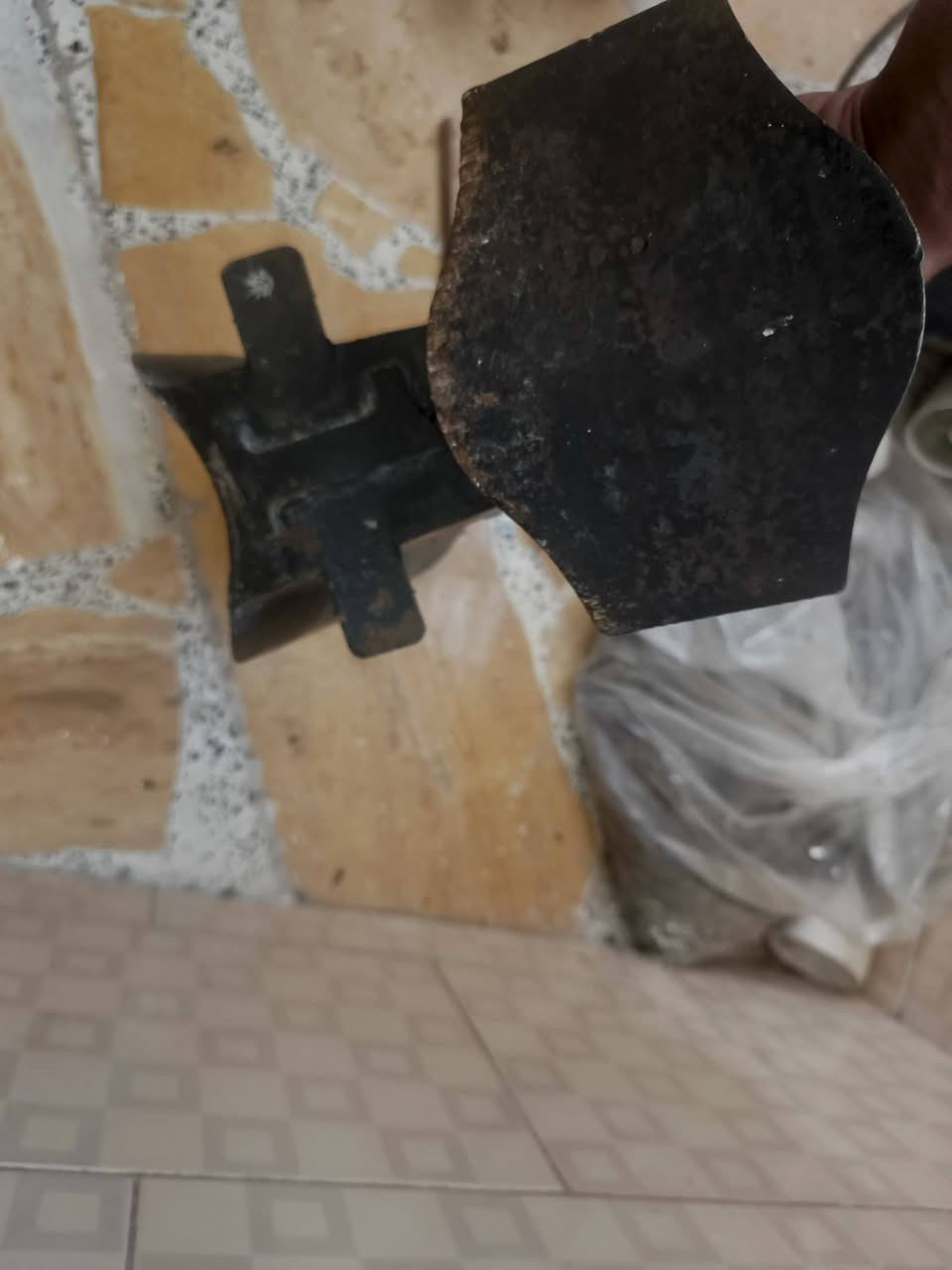 راسطه باكستاتي مثقبه وجاهزه ثقيل مال طخ وللعلم جديده ماطاخ بيها رايدها ب 35  ***********
