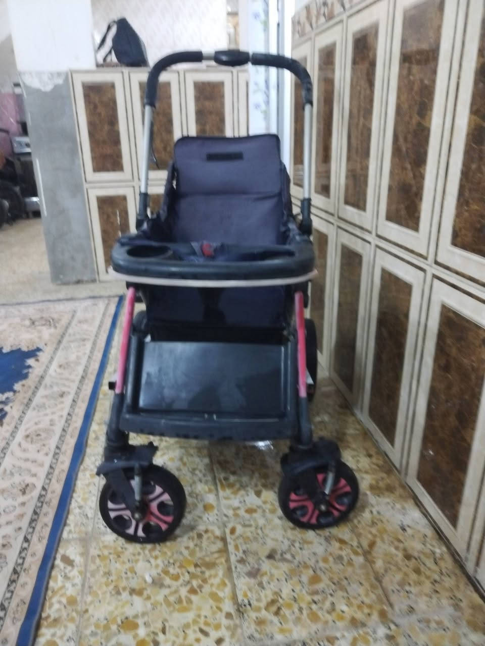 عربانة اطفال • مستعملة • حولى ملعب النجف