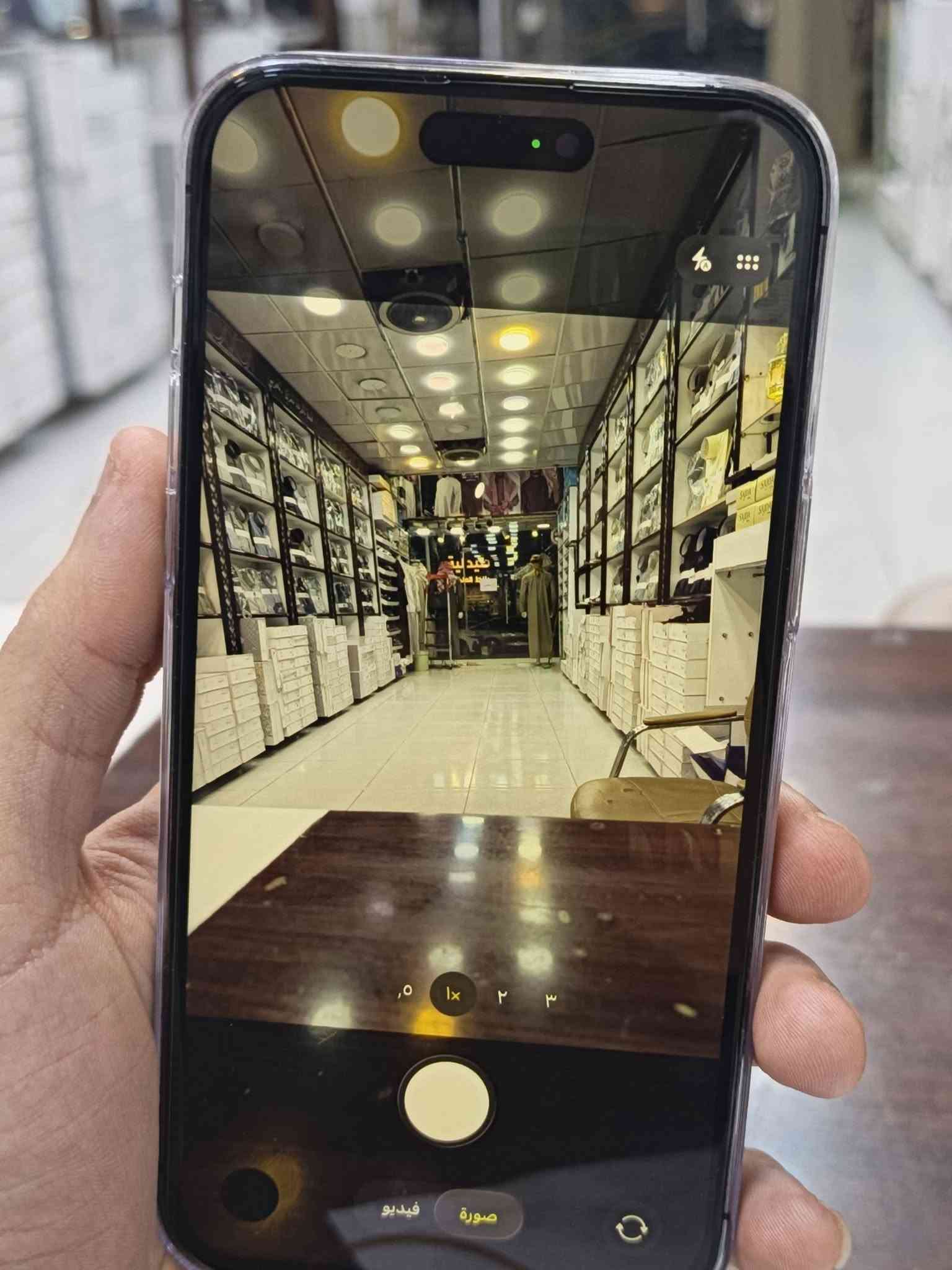 السلام عليكم
للبيع ايفون 14 برو ماكس
 مبدل شاشه تفصيخ فقط بطاريه 85 ذاكره 256 
لون بنفسجي وضربه بين الكامرات مامأثره على الكامرات
السعر 650 وبي مجال قليل 
مكلف بالنشر 
الاتصال ع صاحب الجهاز 
***********

نص مكتوب في الصور:
- ٨:٥٣ القطع والخدمة تجمع Apple سجل تاريخ القطع والخدمة، وهذا السجل يعرض معلومات عن هذا الـ iPhone وحالته وتفاصيل إصلاحه. معرفة المزيد... يتوفر تكوين الشاشة تم اكتشاف شاشة جديدة. يرجى إعادة التشغيل لتكوين الشاشة الجديدة لهذا الـ iPhone. معرفة المزيد... إعادة التشغيل والانتهاء من الإصلاح