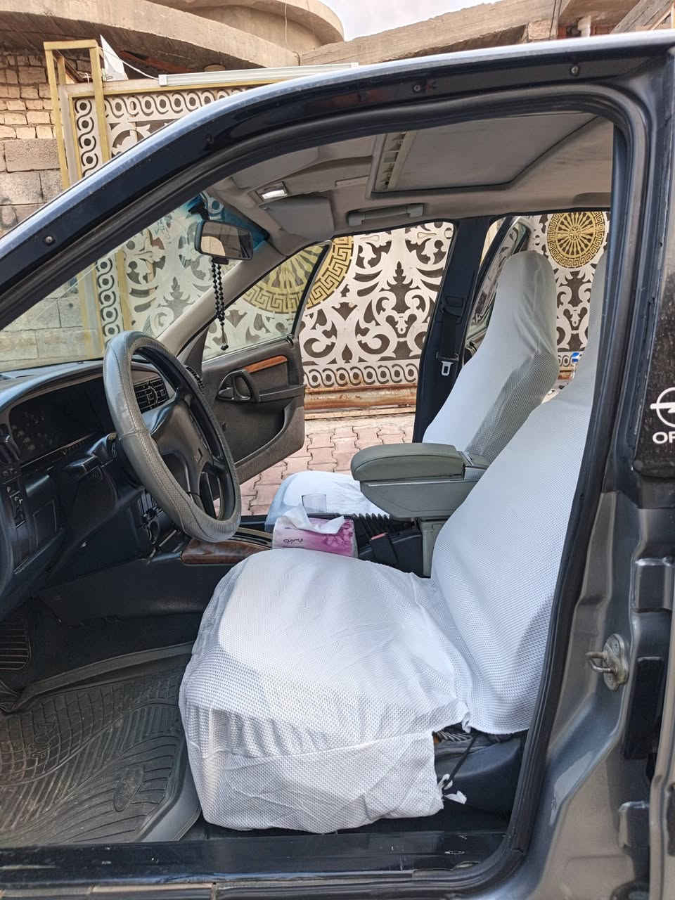اوميغا • ١٩٩٣ • اوتوماتيك