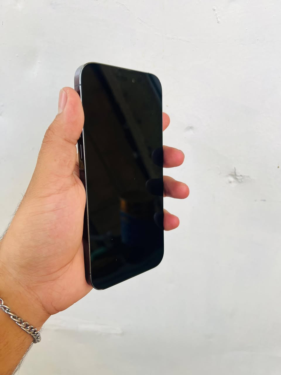 ايفون 14 برو ماكس عربي شرق اوسط ذاكره 256 بطاريه اصليه مستبدل وشاشه تفصيخ اصلي جهاز نضيف جداً كله شغال فيس ايدي كلشي شغال ما بيه اي نقص ابد 
سعر 575 نضافت جهاز كدام العين مكان بغداد زعفرانيه
***********

