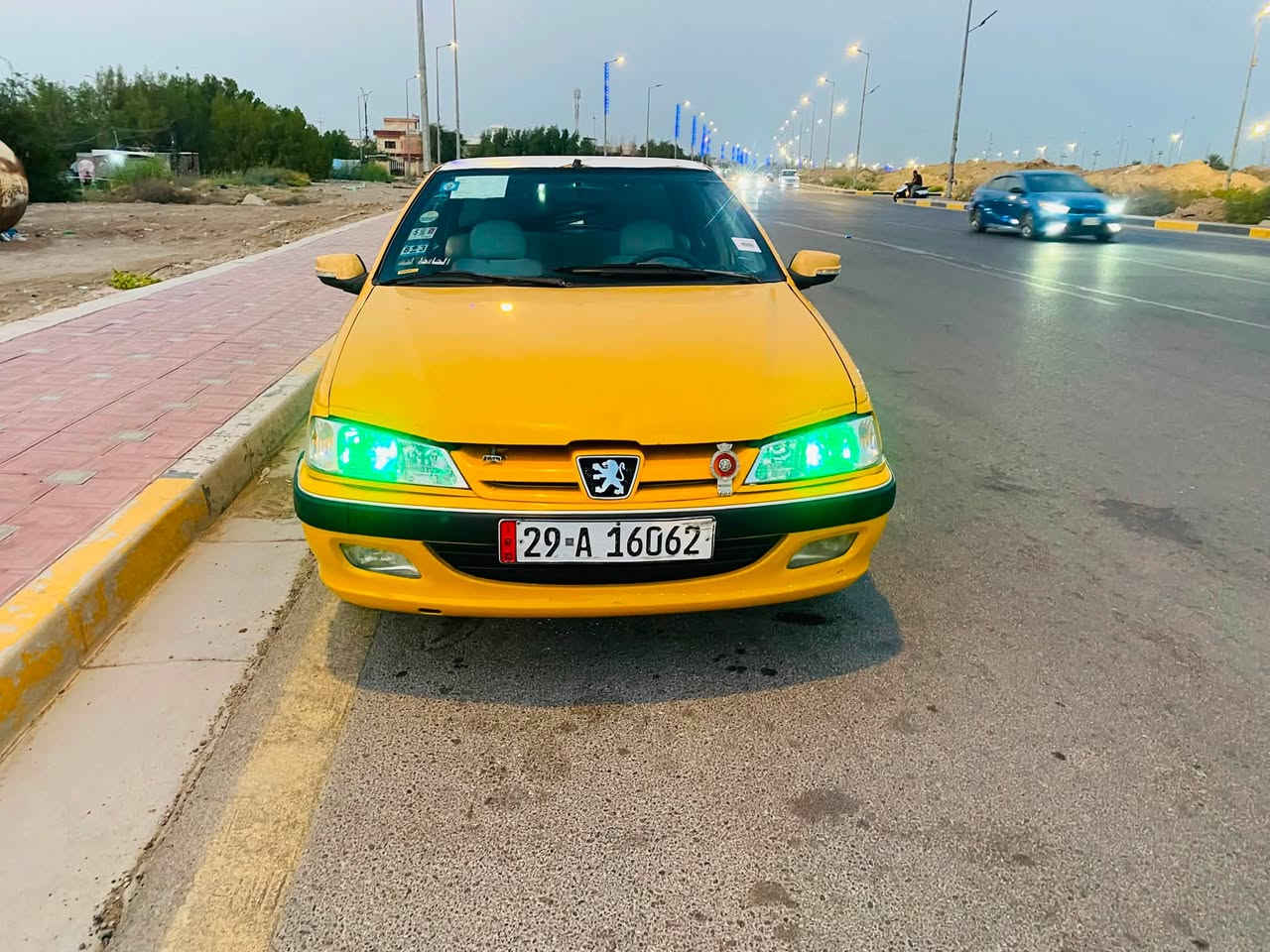 سلام عليكم بيجو بارص موديل ٢٠١٥سياره تبريد مكينه كير حداديه كفاله سياره جديده بسمي مصفره هيه وغرامات رقم واسط سياره بيه بارد بجملغ لكدام ولهلات معمره ولباقي كفاله سياره ماعوزه نقص اسعر36وبيه مجال تصال ودلل ***********
