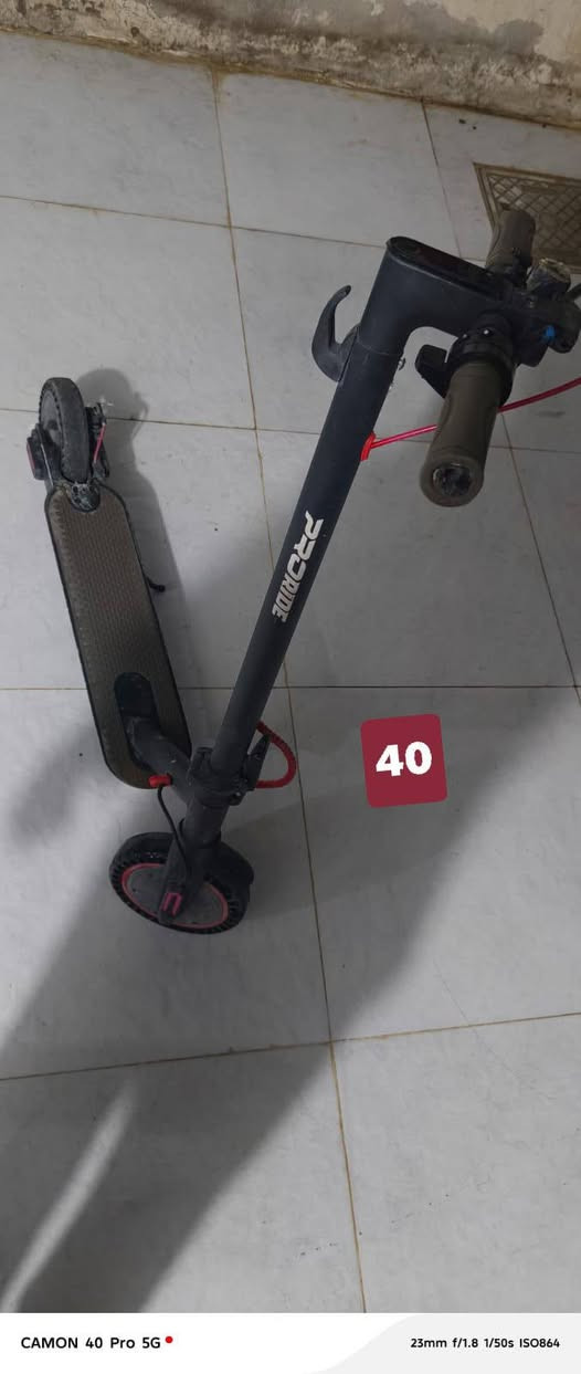 دراجة الاسود تبديل بطاريات 
دراجة الاحمر تبديل بطاريات 
الاسكوتر نقص شاحنه
بايسكلات الهوائيه جاهزه 
كلهن نضيفات وشغالات للاستفسار واتساب ***********
