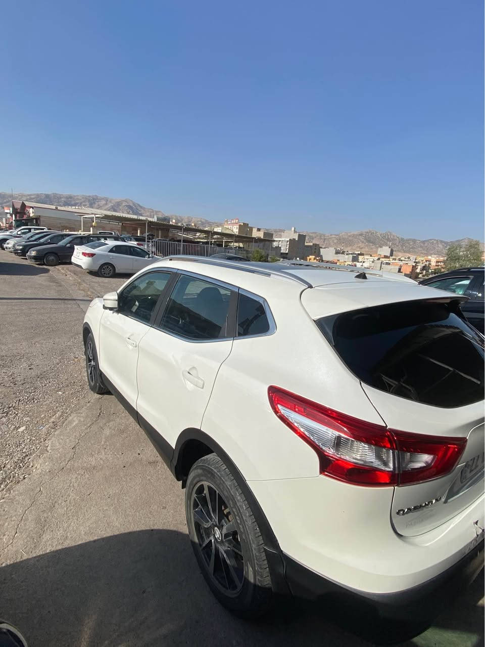 سعر ١٤٣$ مجال
نيسان٢٠١٦
فول مواصفات
سه خف بيلادي ره ش شوشه
قودي كاره باي
كوشن كاره باي 
كوشن هيته ر
كوشن جلد
٥ كاميرا فول
پيش و پاش حساس رادار
كير مه كينه به شه رط
بى سبوخ تنها يك دوو شوين تعديلي كجكه ي هه يه
١٤٠ كيلومتر روشتوه

شوين ئاكرى 
ژماره موبايل*********** Singapore
