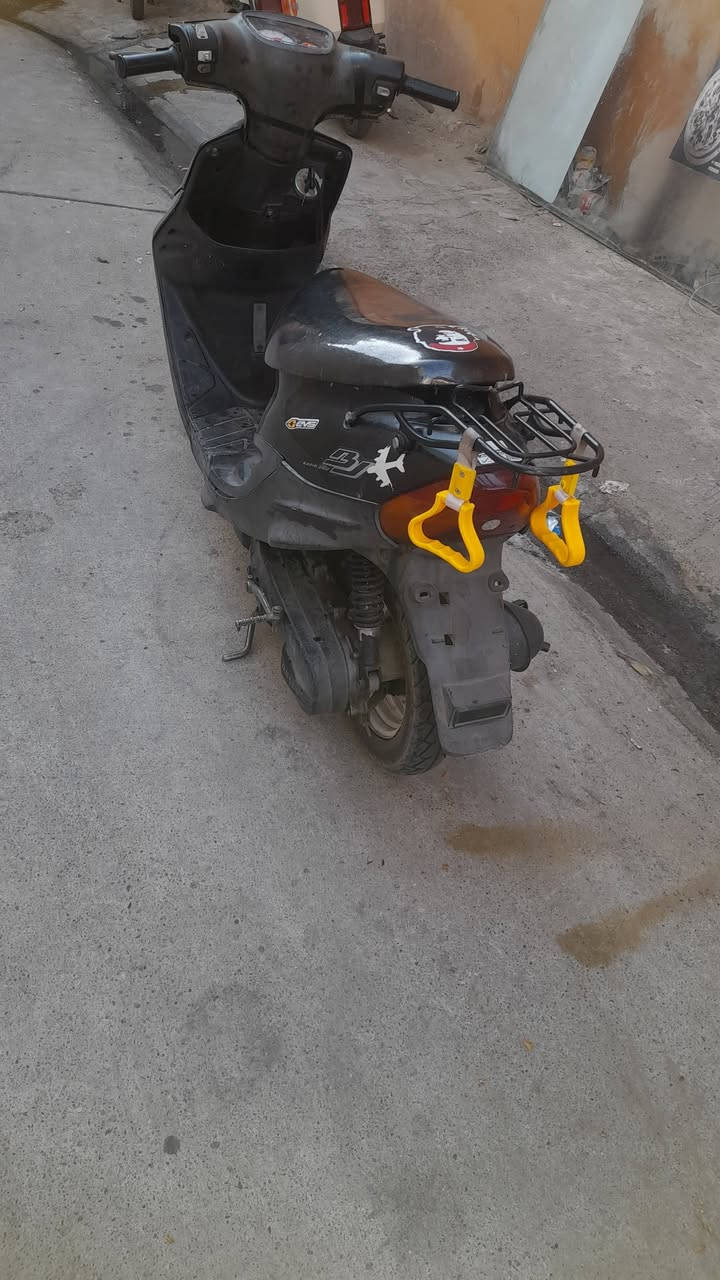 ماطور نحله 9زروف للبيع🔥
السعر300 
المكان موصل ايسر 
شلعه معدل ماطور نضيف 
رقم الهاتف *********** بي واتس
متواجد خاص
