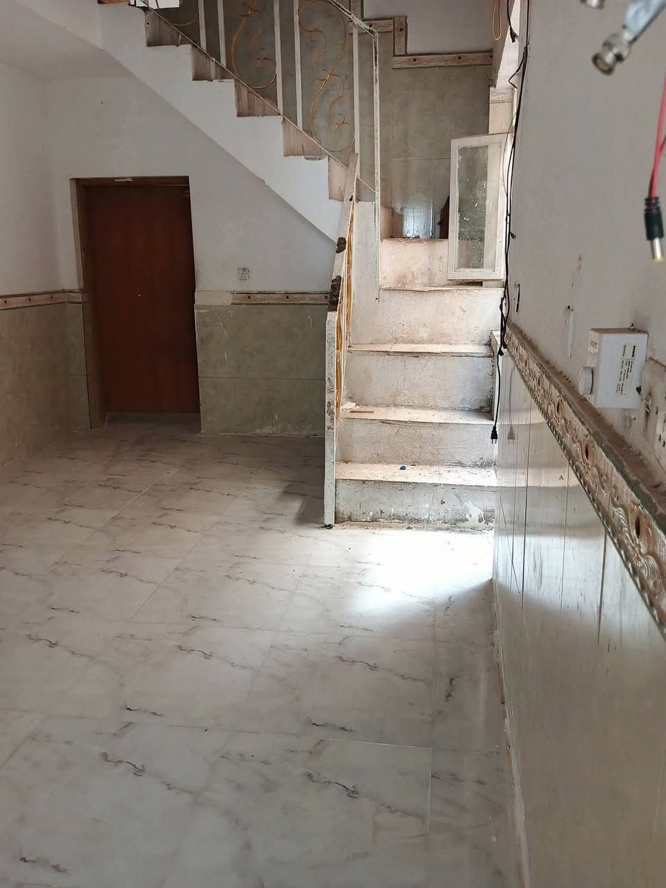 حي ميسان • ١٠٠م • ٣ غرف