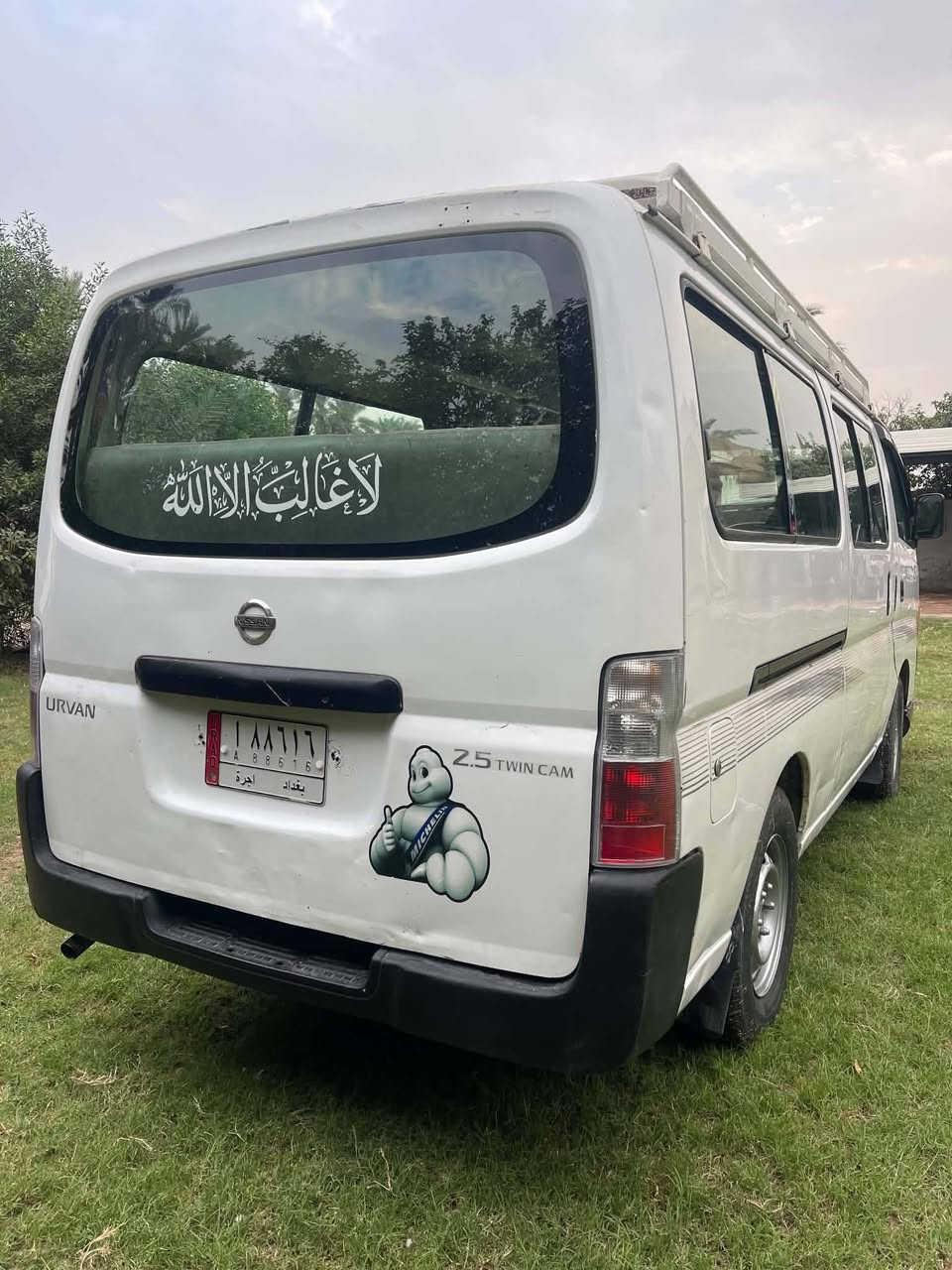 نيسان اورفان • ٢٠٠٩ • مكينه وكير مكفولات