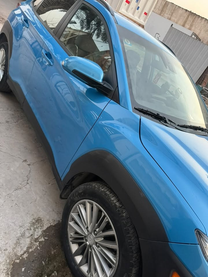السعر 125 وبيها مجال بسيط جداً  
كونا 2021 رقم بغداد محرك 2000 دوش كير at بصمة دوشمه جديده
 ماشيه 44
سونار بالمنشور كير محرك مكفول
حادثها بابتين 
مكانها حي اور الشعب
***********

نص مكتوب في الصور:
- (جيد)
- حالة الشاصي
- حالة الشاصي الايمن (سليم)
- حالة الشاصي الايسر (سليم)
- حالة اللغد الايمن (سليم)
- حالة اللغد الايسر (سليم)
- حالة اللغد
- حالة العجلات
- (متوسط)