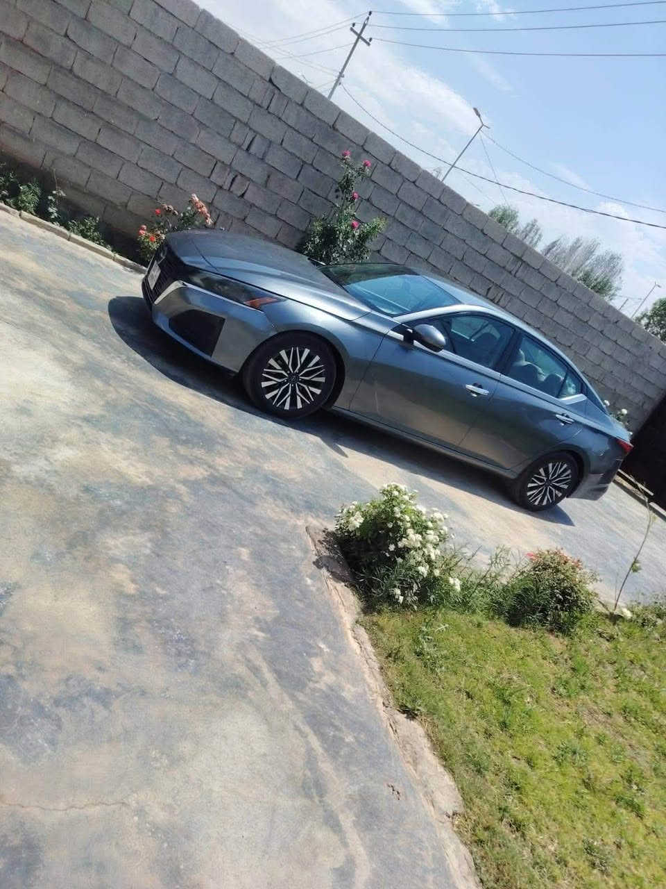 نيسان التيما 2023 SV
رقم بغداد
مواصفاتها SV معروفه بصمه بصمه ابواب رادار امامي ونقطه عمياء وتحديد مسار شاشه  خلفيه كشن سايق كهرباء
السياره  تحويل ثاني يوم
كير و مكينه و تبريد كلها ابشرط

السعر130 ورقه وبيها مجال للطيبين 
مكاني السياره كركوك
 ٤ قطع وحده تبديل بجمها كبس صندوق كبس 
رقم تلفون ***********
