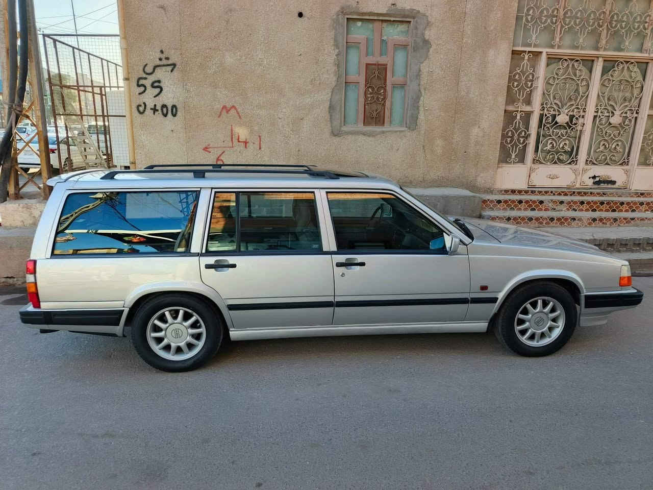 سلام عليكم فالفو جديده للبيع مديل ٩١ رقم بغداد دولي بسمي سنويه وهزه جديده مشروع وطني كفاله محرك كير حداديه تبريد دواخل كشنات جلد فول مواصفات سياره جديده سعر 95 مجال قليل غير متواجد ع الفيس اتصل ***********
