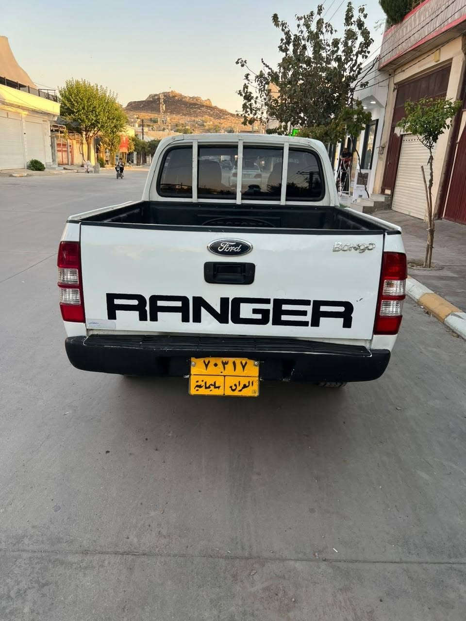 فؤرد ٢٠٠٩ ره نگه ر ده بل اكسل  ته بريد ته قه و ره قه به شه رت مه كينه گير ده بل ئه كسل كاره باى هه مووى به شه رت تايه هه رچوارى لؤك سه نه وى ساليكى ماوه ٢ پارچه ى بؤياغه سه ياره كه هى مالى خؤمانه و بى مه سره فه مه كينه ى ٤ بستؤن بيلاد مه كينه ى مازدا ١٢ به خ سعرى ٨٥$ كه ميك مه عمه له ژماره
 ***********.          *********** السليمانية, العراق
