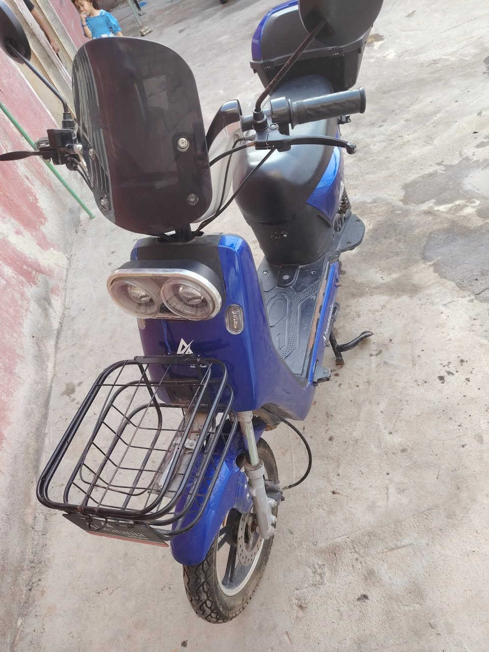 دراجة للبيع 
الوطنية (Alwatania)
🛵 بحالة جيدة ونظيف كما في الصور.
🔹 مزود بصندوق خلفي وسلة أمامية.
🔹 مناسب للتنقل داخل المدينة.
🔹 البطاريات واكفه 
🔹 الشاحن موجود 
📍 الموقع: الموصل.رجم حديد. 
💰 السعر: (75 قفل بدون معاملة).
📞 للاستفسار مراسلة الخاص أو الاتصال.
*********** فيه واتساب.
