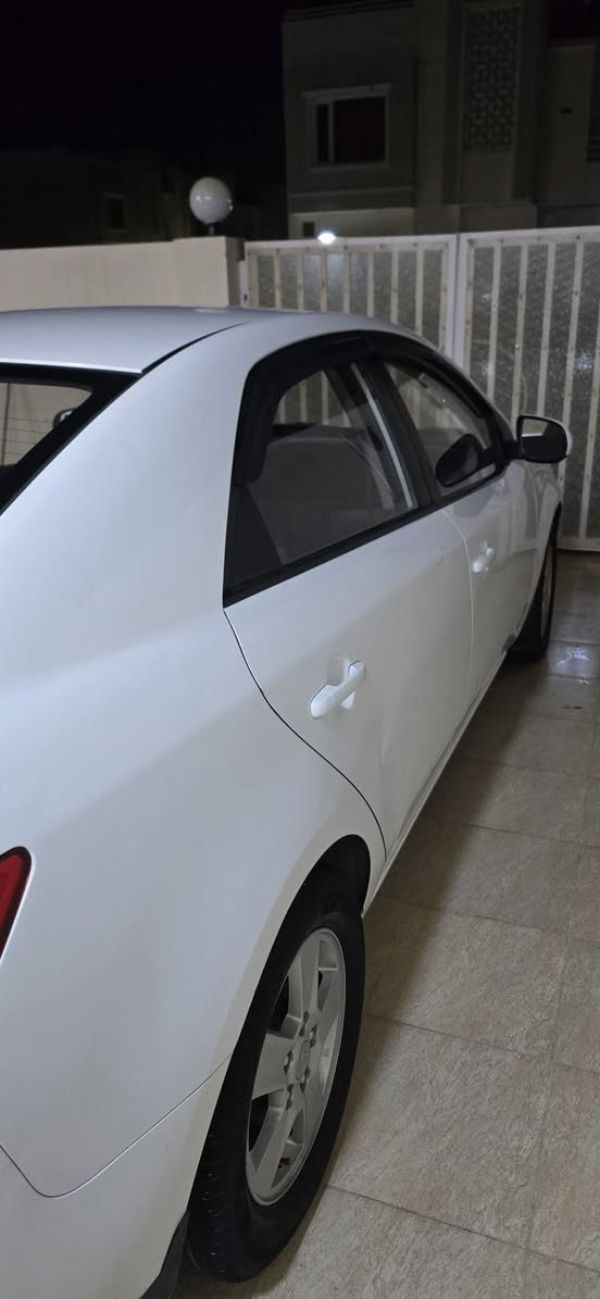 سلام عليكم كيا سيراتو ٢٠١٢
مواصفات نص فول ضررها فقط نص بوند صبغ تجميل محرك مفتوح سعرها ٩٧
***********
