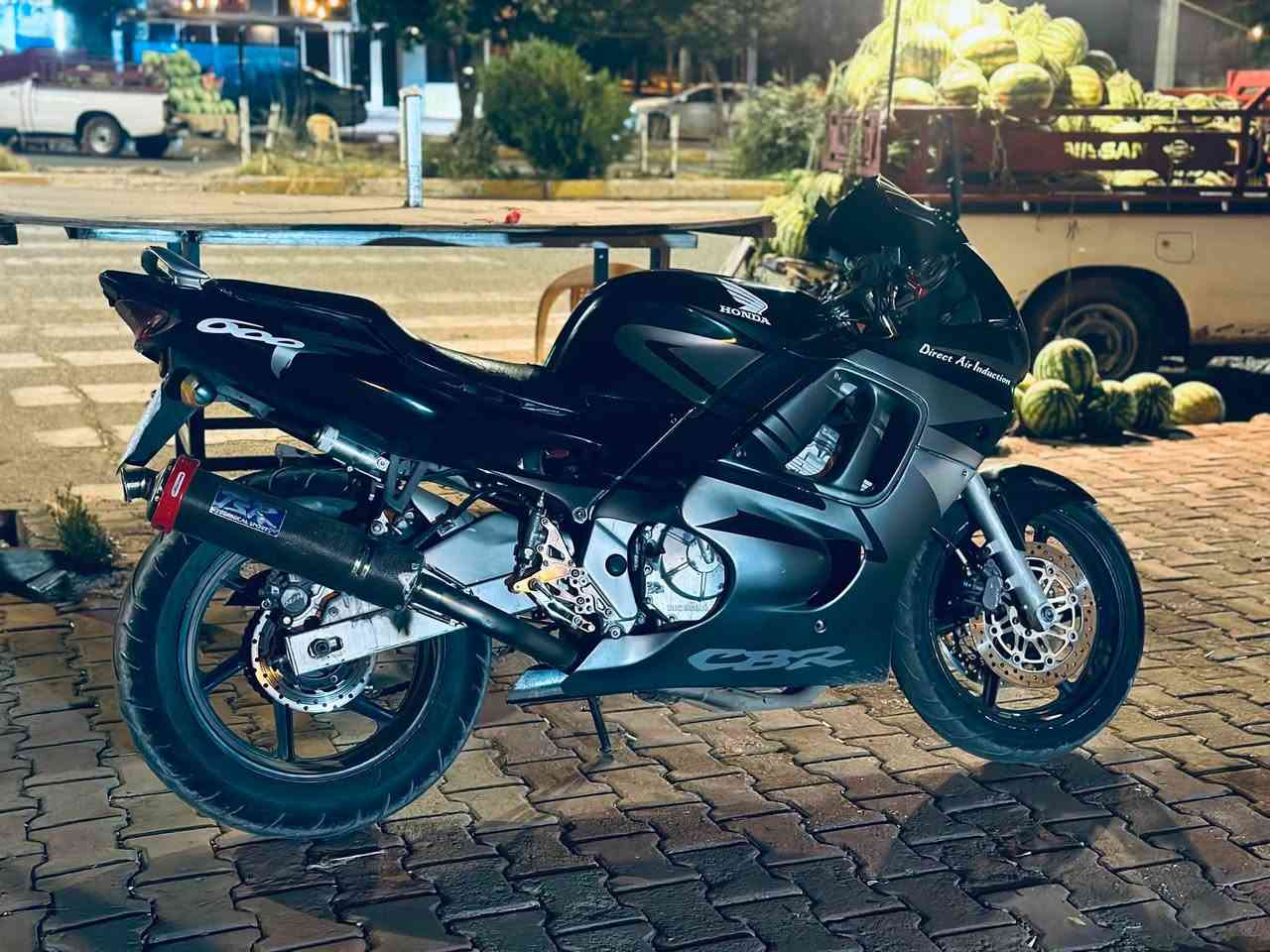 سەرەتا بەنەناوی خوا
f3 600
model:1999
براکانم ئەم گوڵە بۆ فرۆشتن
بەس ماشەڵای ئەوێت
ئەموو گیانی مەزبوتە
ماڵێکی بێکێشەو پاکە
ماڵەکە خۆی دیارە پێویست بەوەسف ناکات
ماکینەو سەرفو سەوتو دوکەڵ بەشەرت
تاقموایەرو کامل گیانی ئیش ئەکاتو بێکێشەیە 
ویلو تایەی جوانی لەژێرایە بەشەرت
شوێن:سلێمانی
نرخ:11معامەلە
هەرکەز حەزیلێبو چاتکا یان تێل لەخزمەتیام
***********
admin
