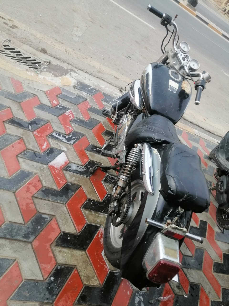 هارلي هايبوزه • ٤٠٠ • محرك جديد
