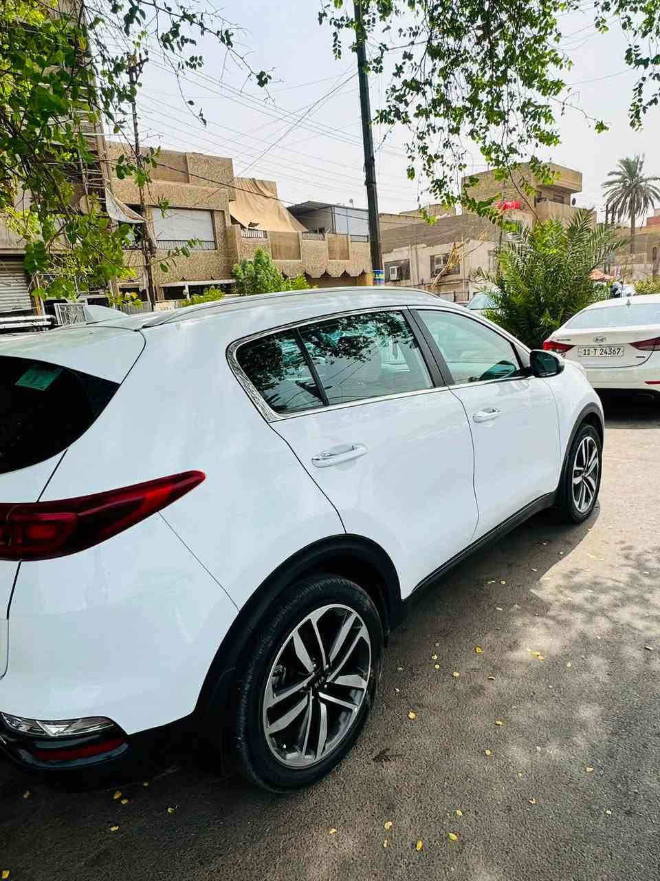 🔥 للبيع | كيا سبورتاج 2021 🔥

✨ بحالة ممتازة جداً والسيارة نظيفة وجاهزة للاستخدام

🚘 المواصفات:
✅سويج عدد 2
✅ محرك 2000 سي سي
✅ شاشة أصلية
✅ كاميرا خلفية
✅ تبريد قطعتين
✅ 3 وضعيات للقيادة
✅ ويلات 19 إنج
✅ سبير منازل
✅ 5 ويل كب
✅ حساسات أمامية وخلفية
✅ إشارات بالمرايا
✅ داخلية لون حمصي
✅ تخم تايرات جديد
✅ ممشى 60 ألف كم فقط
✅ السيارة بحالة الجديدة
✅ مواصفات كثيرة أخرى معروفة
✅السعر195 
✅السارة جديده ع وضع الشركة وخير من الله
✅السيارة مكفولة من كلشي
✅مكان السيارة بغداد المنصور
✅📞رقم الهاتف ***********
