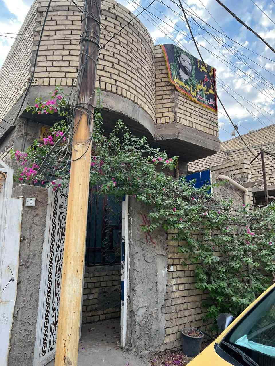 السلام عليكم
بيت للايجار في البلديات الزراعي (ضياء الحلفي) خلف جامع سيد صلاح مساحه ١٠٠ م طابق واحد  بشرط عائله صغيره 
السعر 500 الف 
للتواصل الاتصال على ***********
